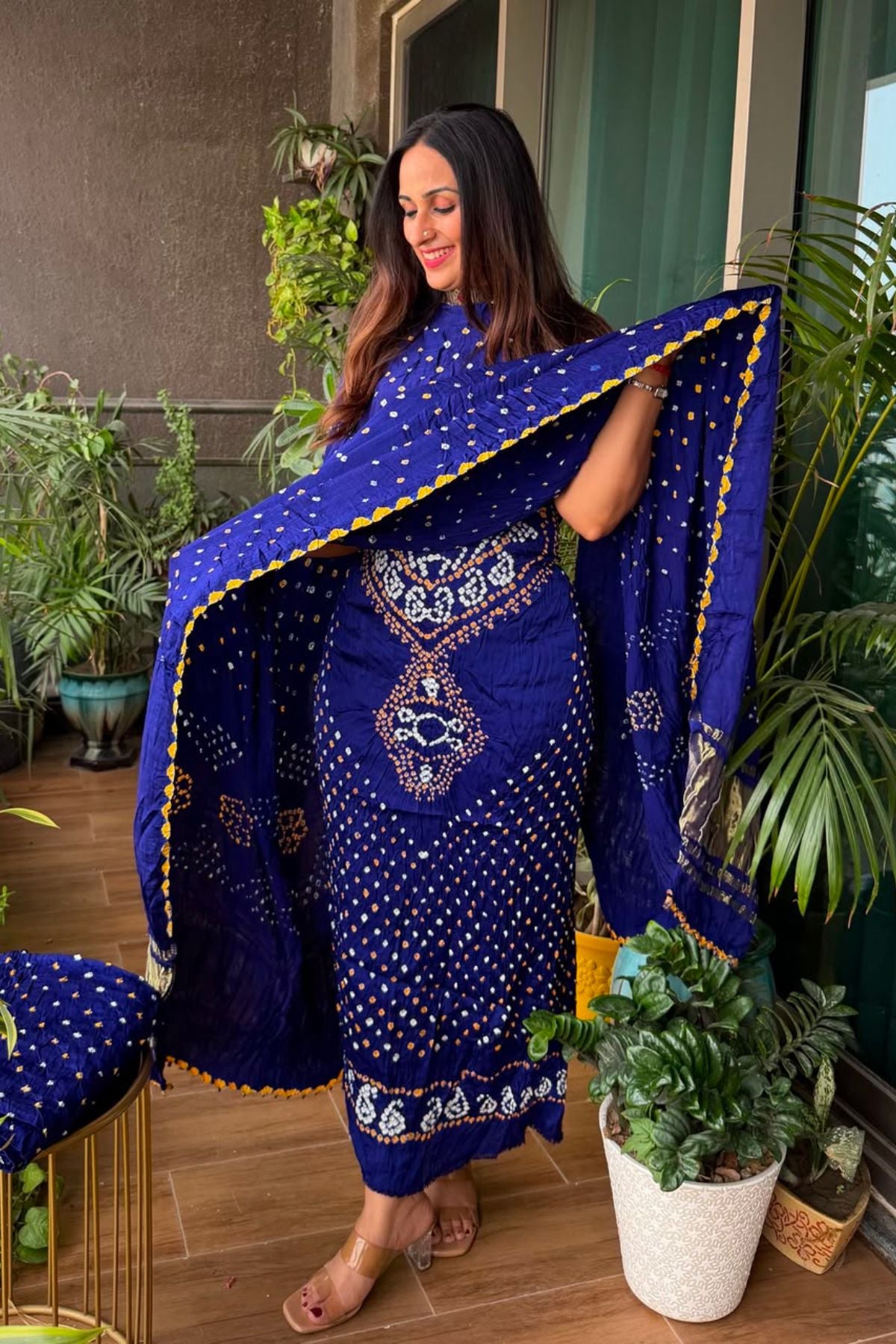 Hand done BANDHANI full set on pure modal!!