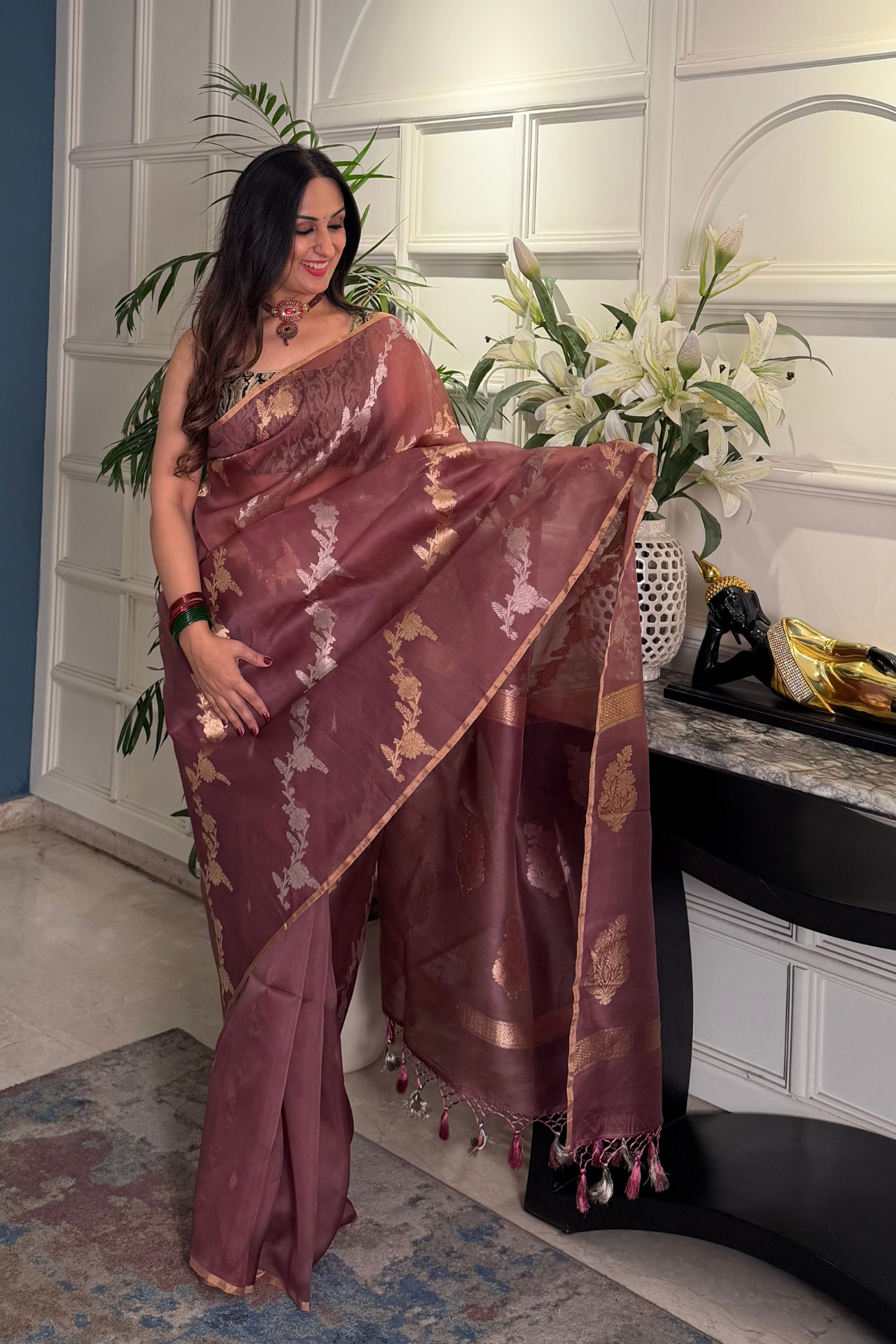 Handwoven zari weave Banarasi silk saree with blouse!!