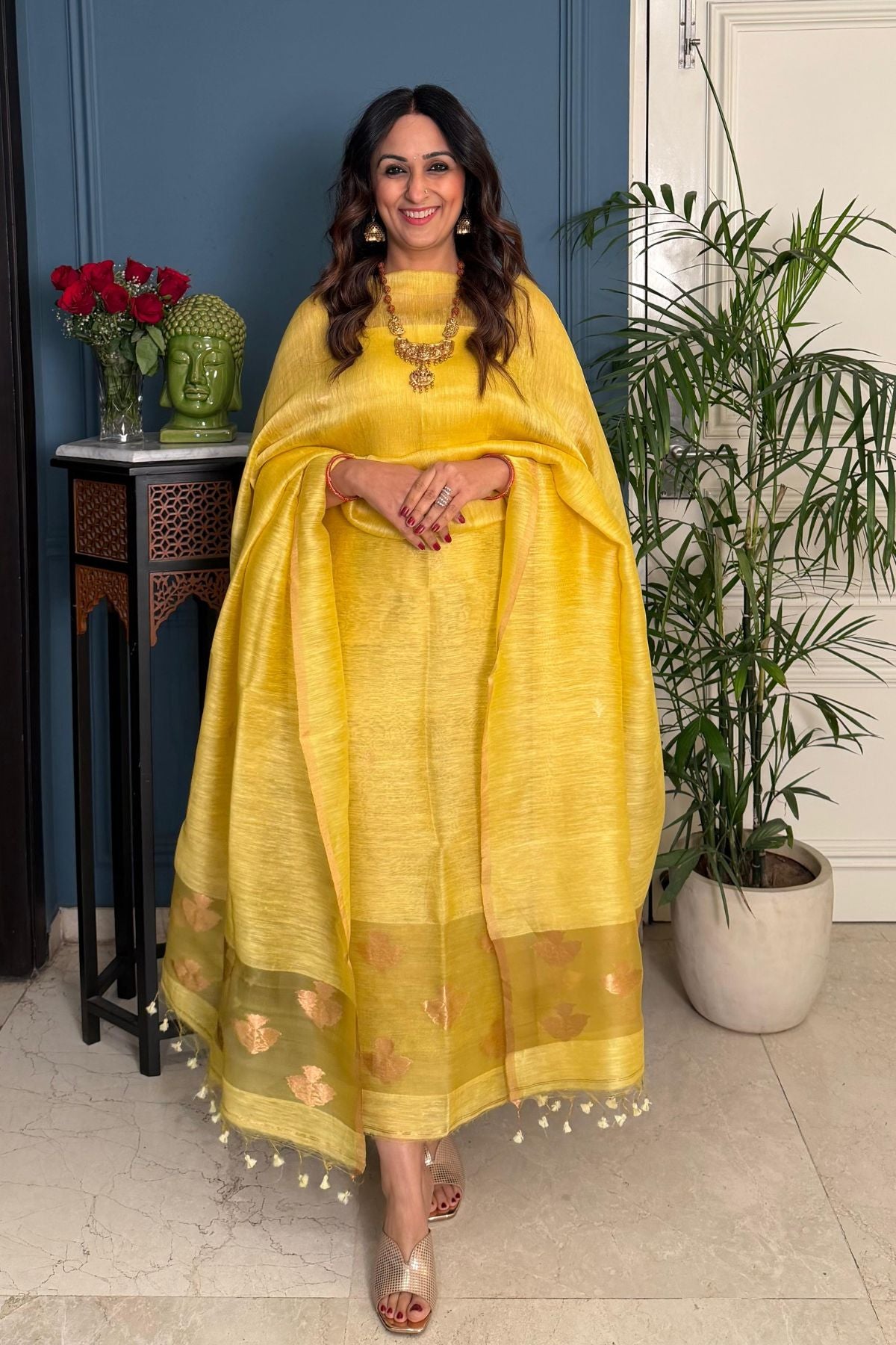 Jamdani on premium silk linen!!