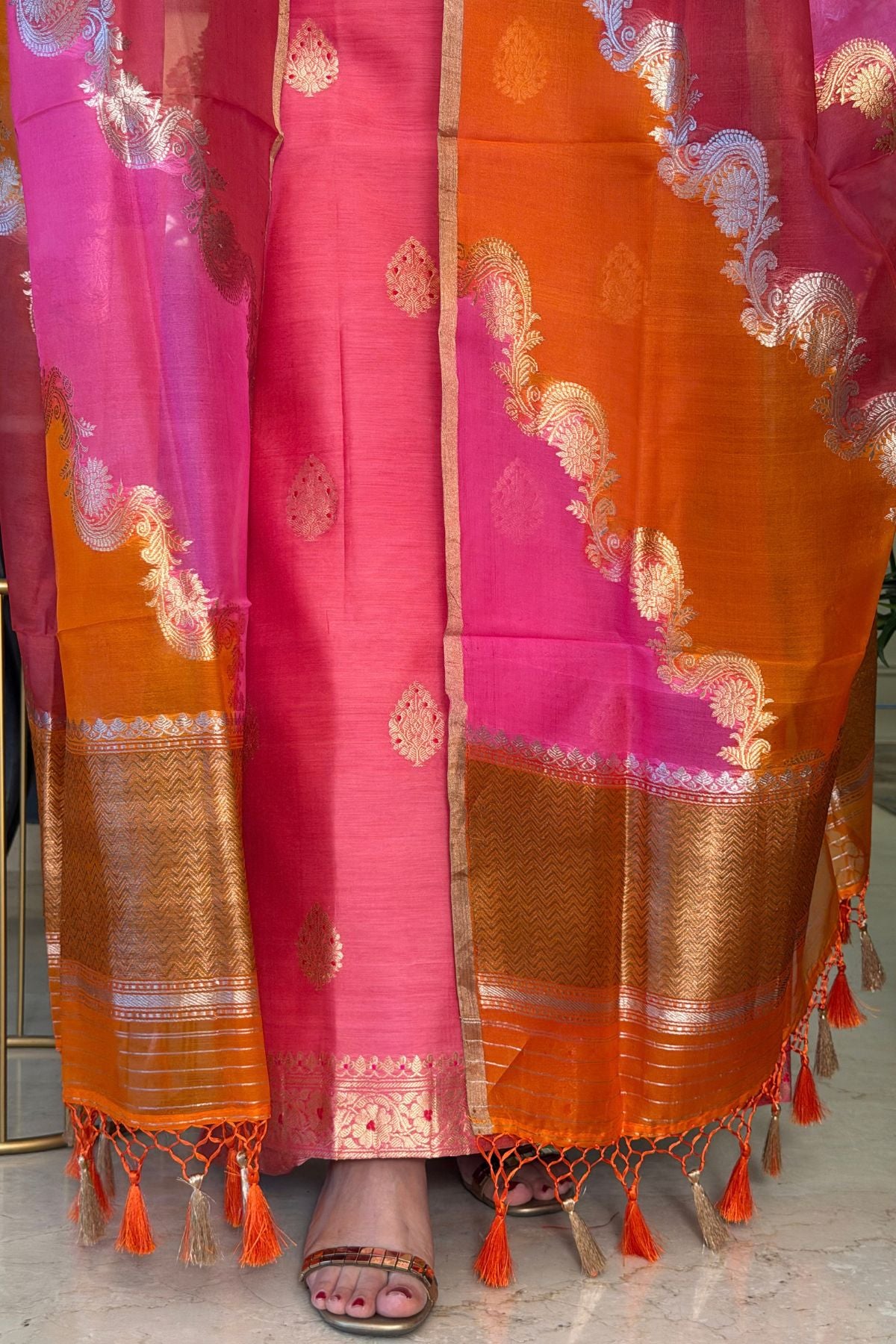 Handwoven pure Banarasi raw mango silk suit sets with rangkaat dupatta!!