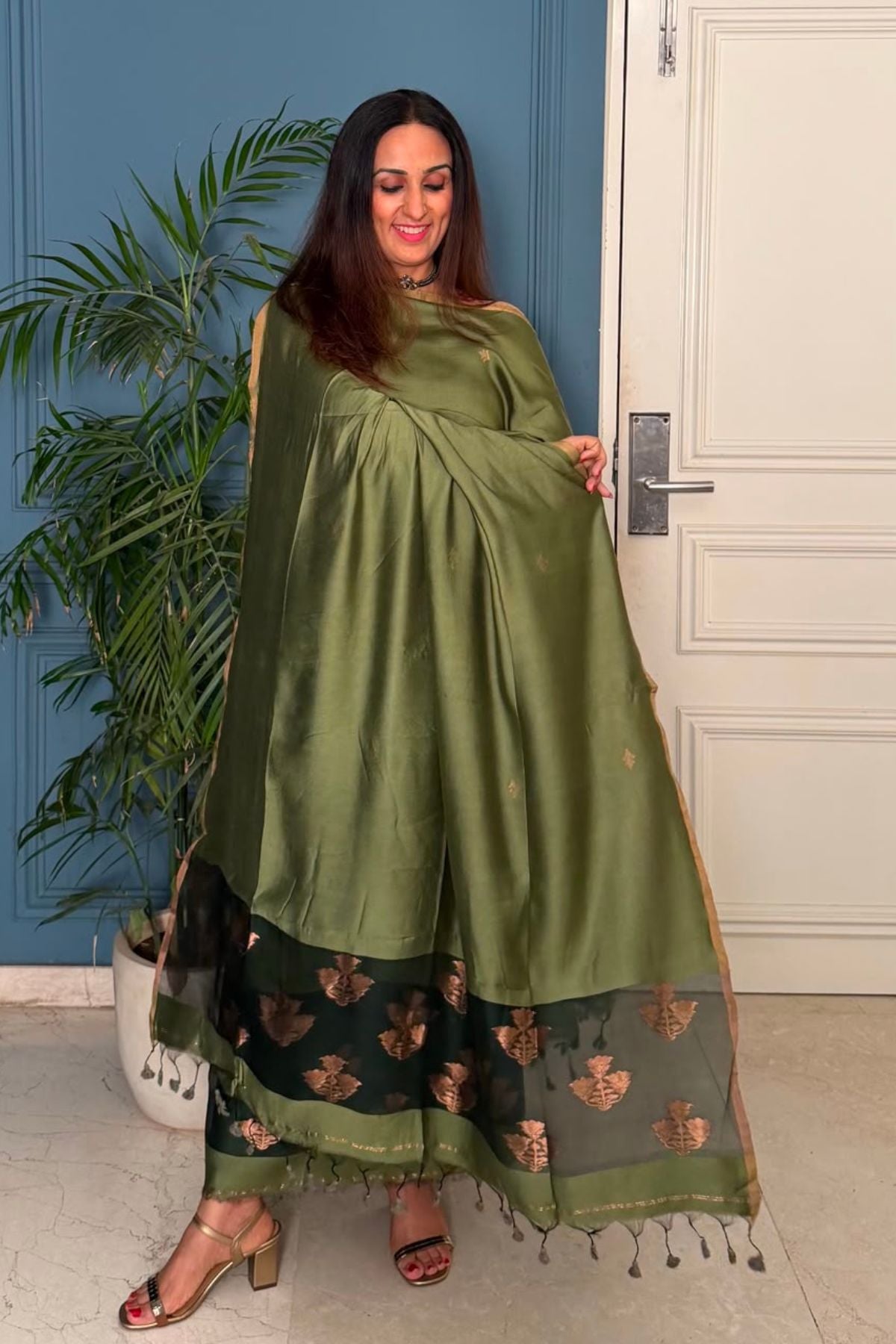 Pure Muslin Bangalore Silk kurta dupatta set with Jamdani work!!