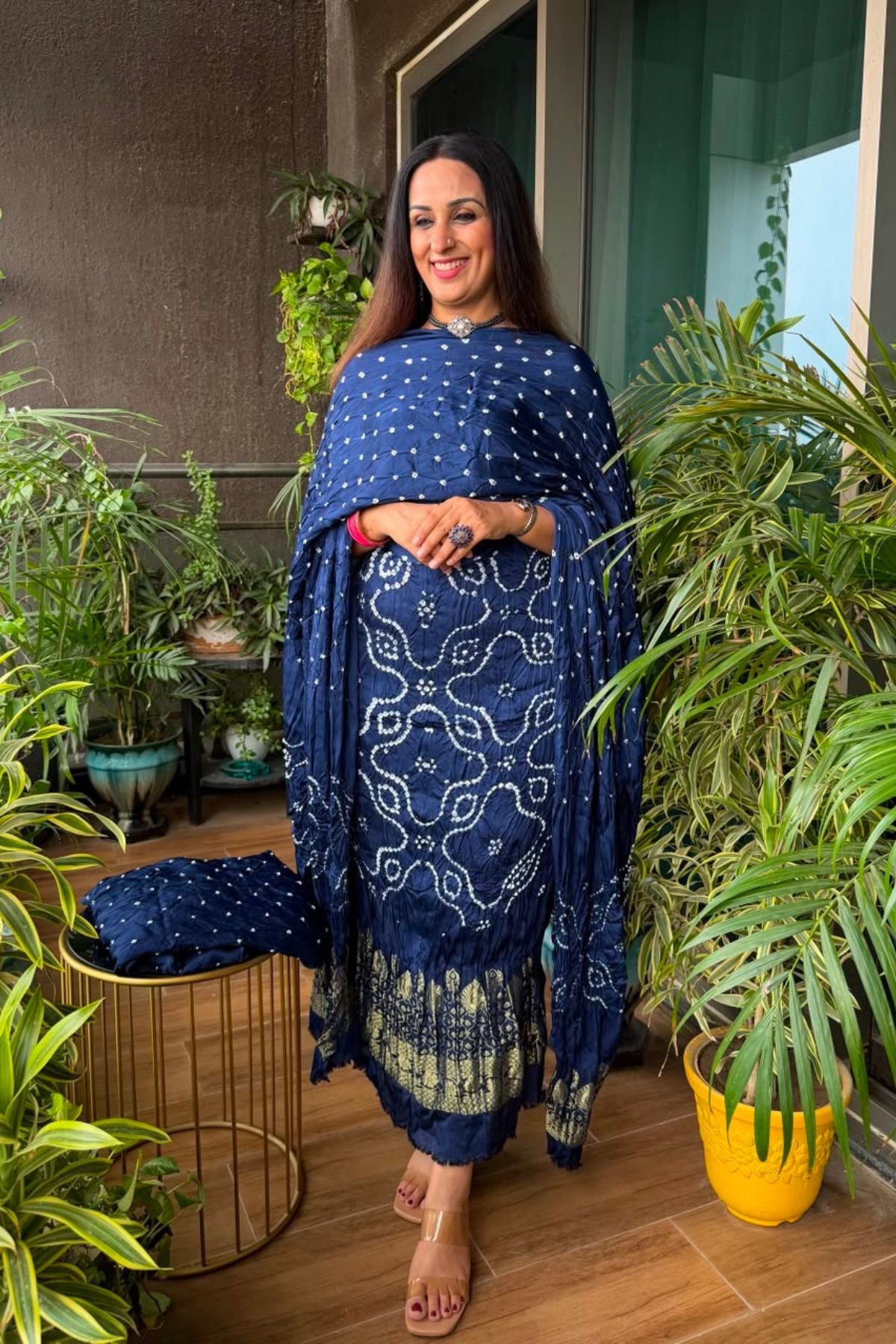 Bandhani with nakshi zari work on pure modal!!