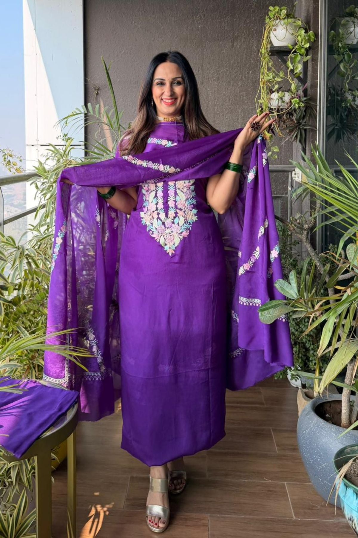 Chinon full sets with Kashmiri Aari embroidery!!!