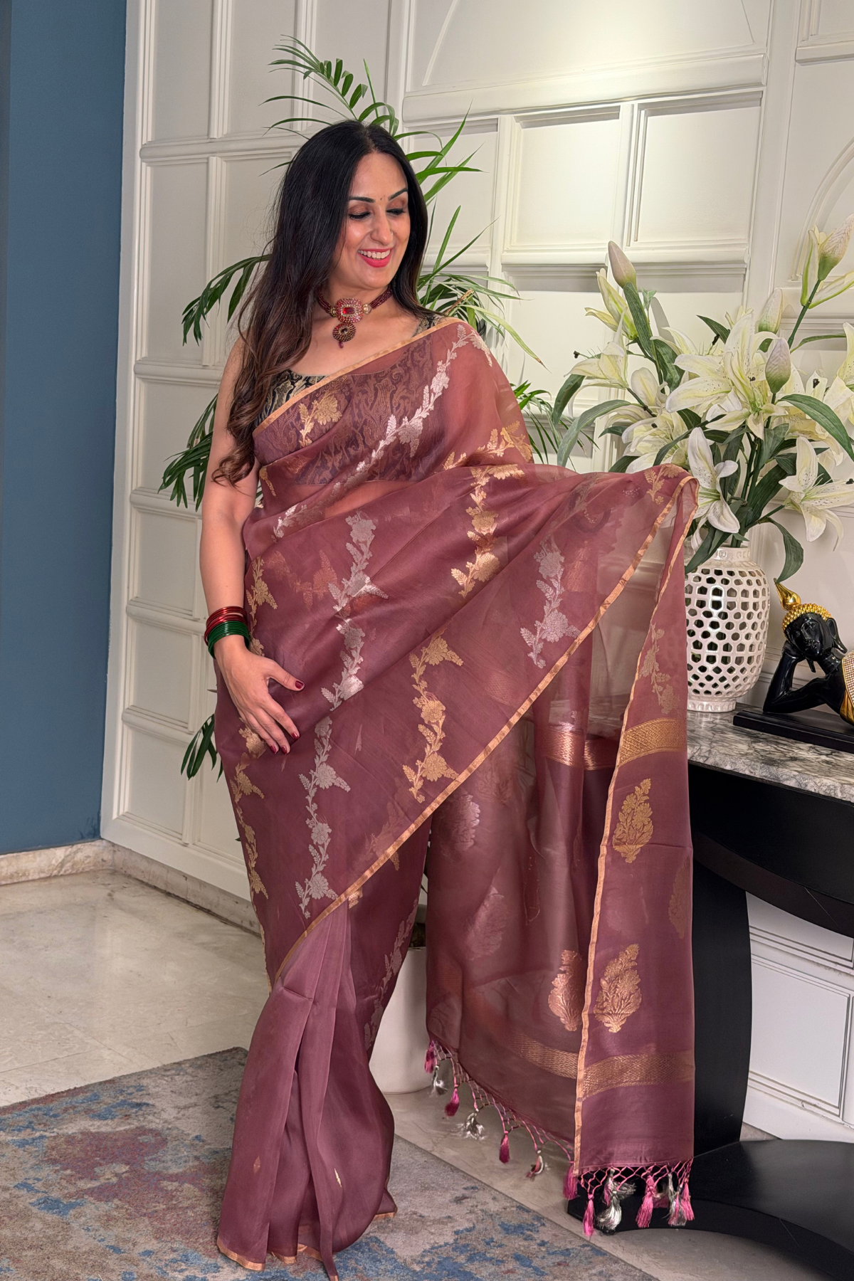 Handwoven zari weave Banarasi silk saree with blouse!!
