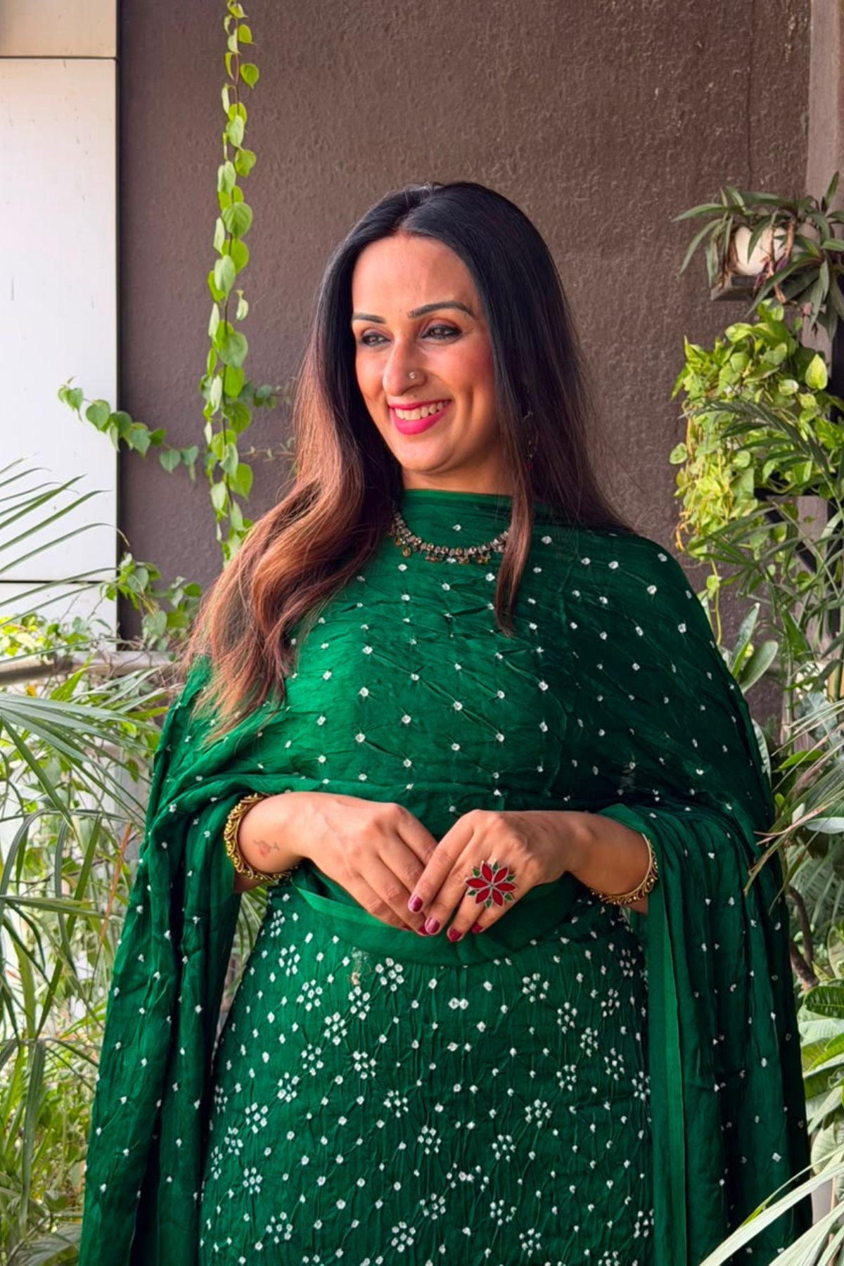 Bandhani with nakshi zari work on pure modal!!