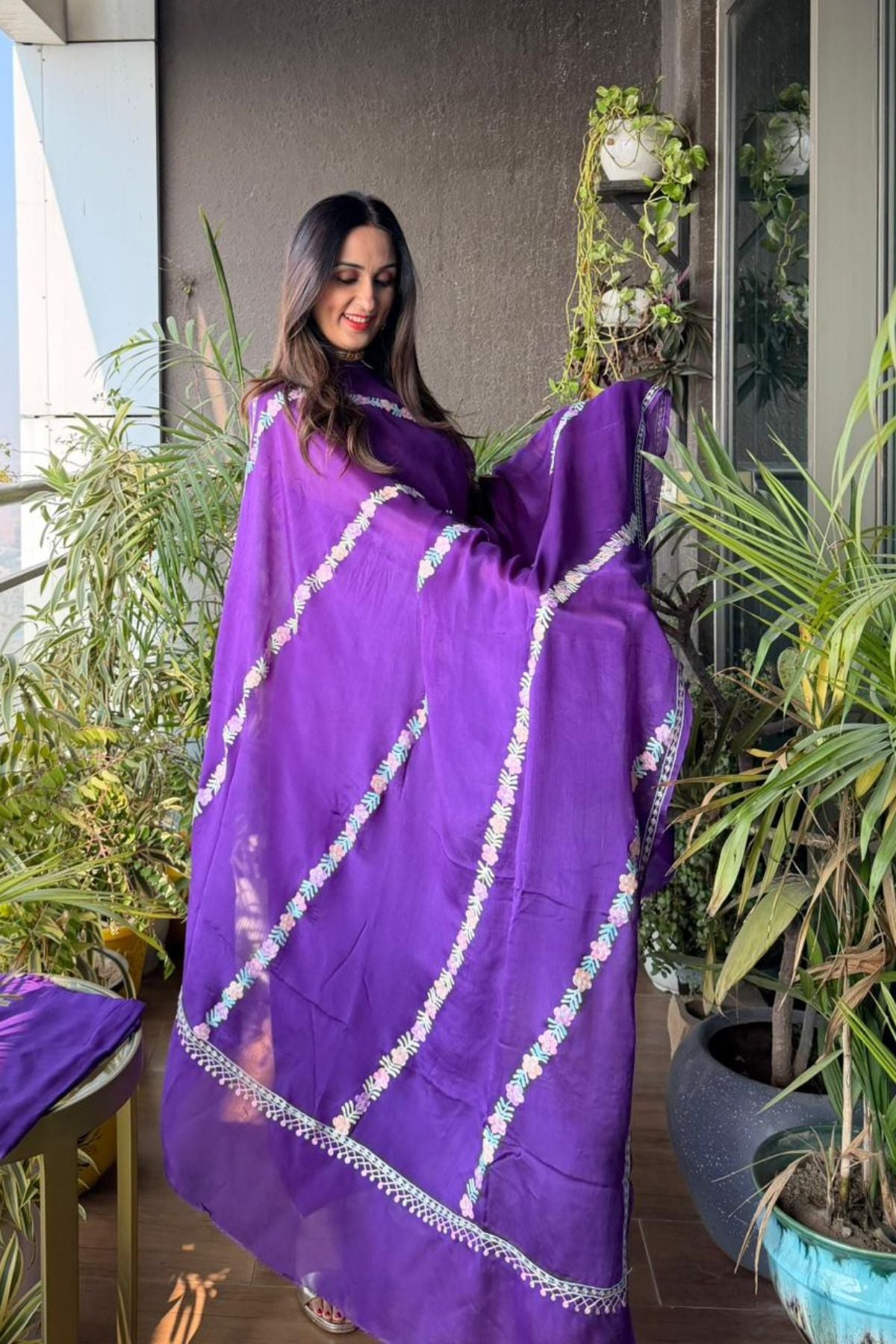 Chinon full sets with Kashmiri Aari embroidery!!!