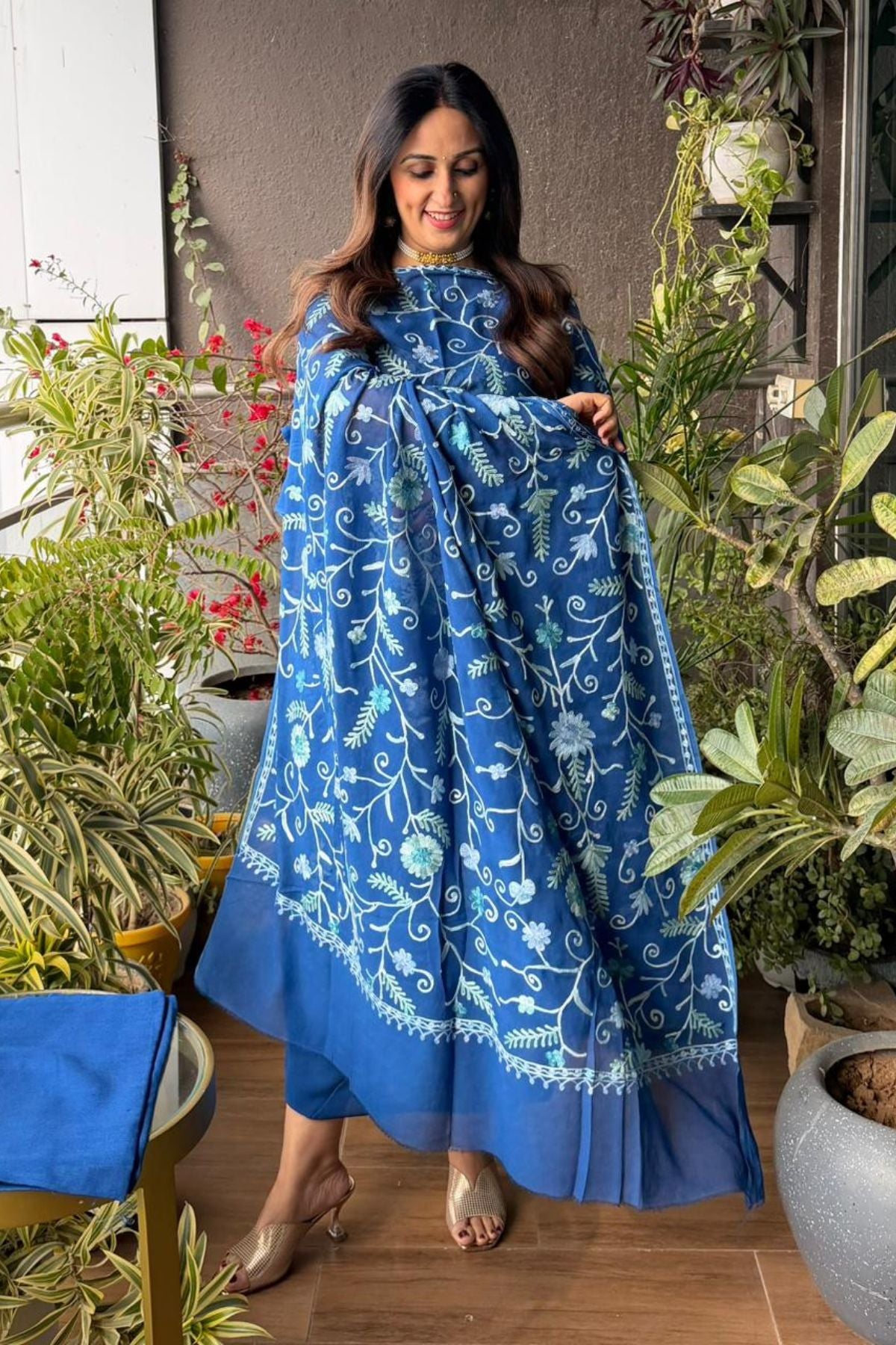 Kashmiri embroidery Jaal dupatta full sets on georgette fabric