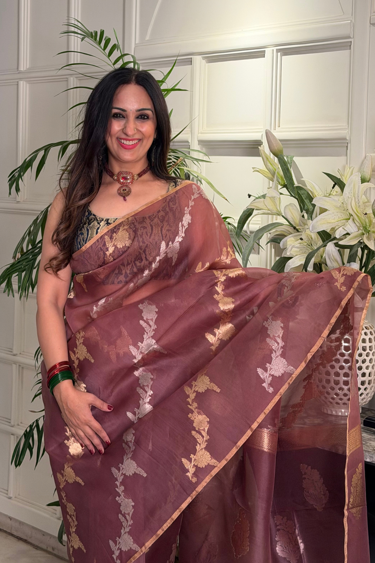 Handwoven zari weave Banarasi silk saree with blouse!!