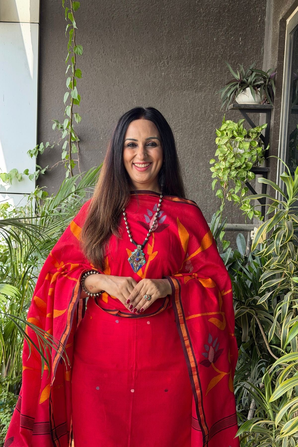 Intricate Jamdani Jaal Embroidery on Handloom Cotton Sets. ✨