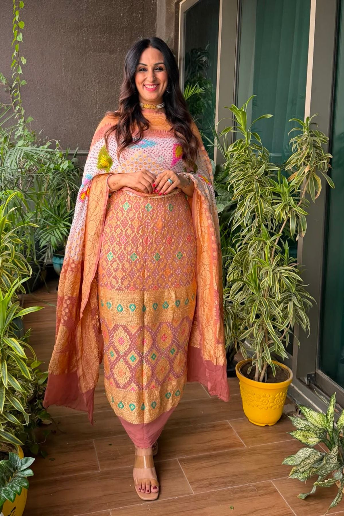 Banarasi khaddi georgette with red Bandhani kurta dupatta set!!!