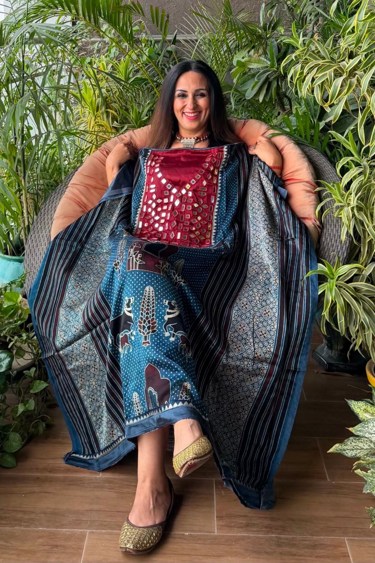 Handcrafted Kutch mirror work kurta on pure Mashru!!