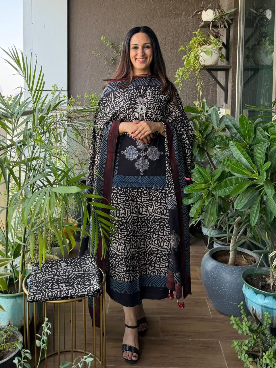 Handblocked Ajrakh Taj cotton full sets!!