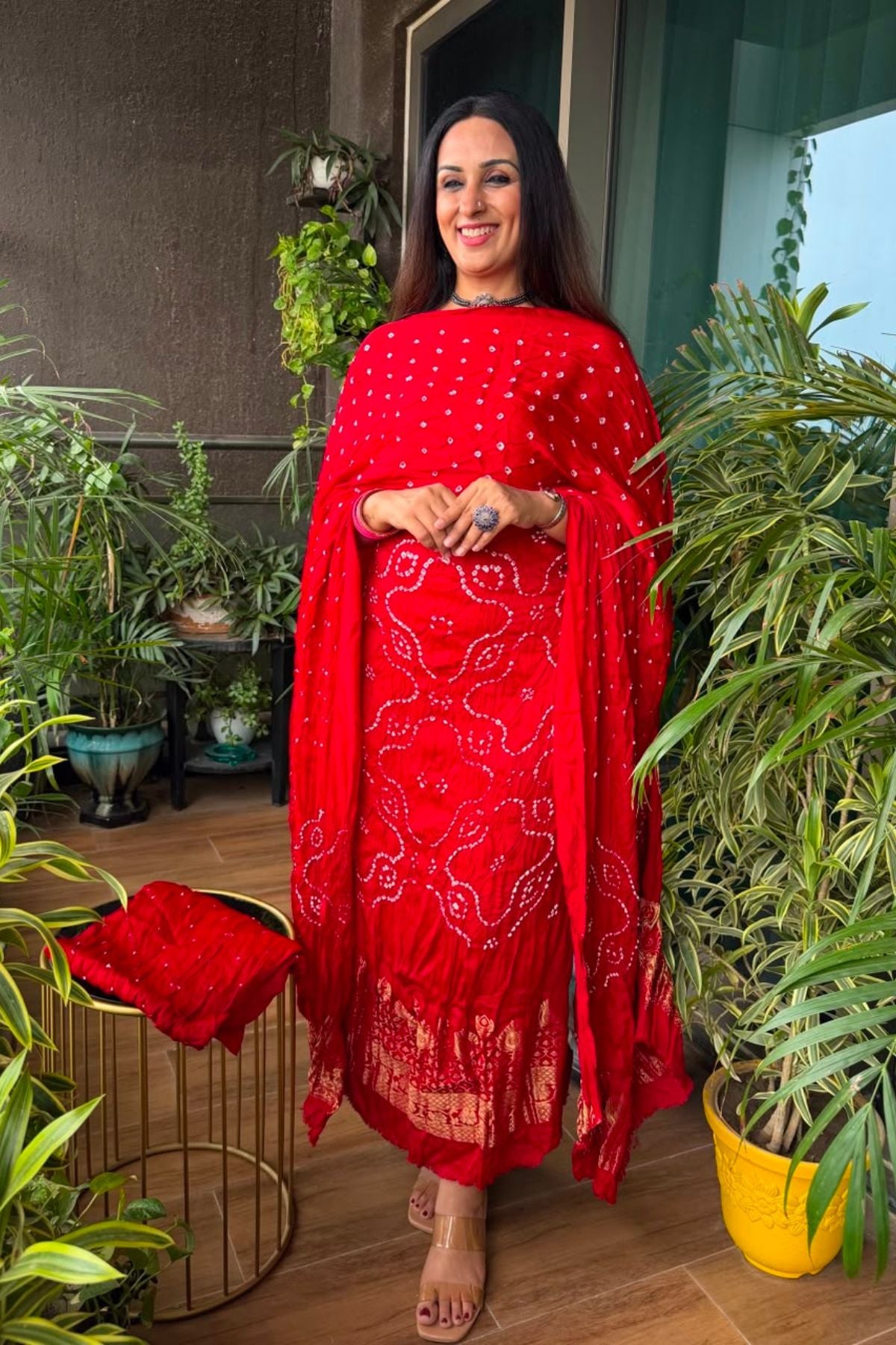 Bandhani with nakshi zari work on pure modal!!