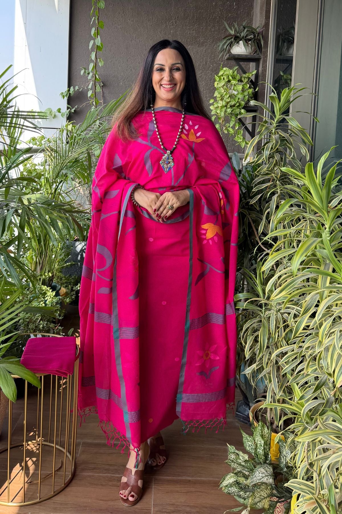 Intricate Jamdani Jaal Embroidery on Handloom Cotton Sets. ✨
