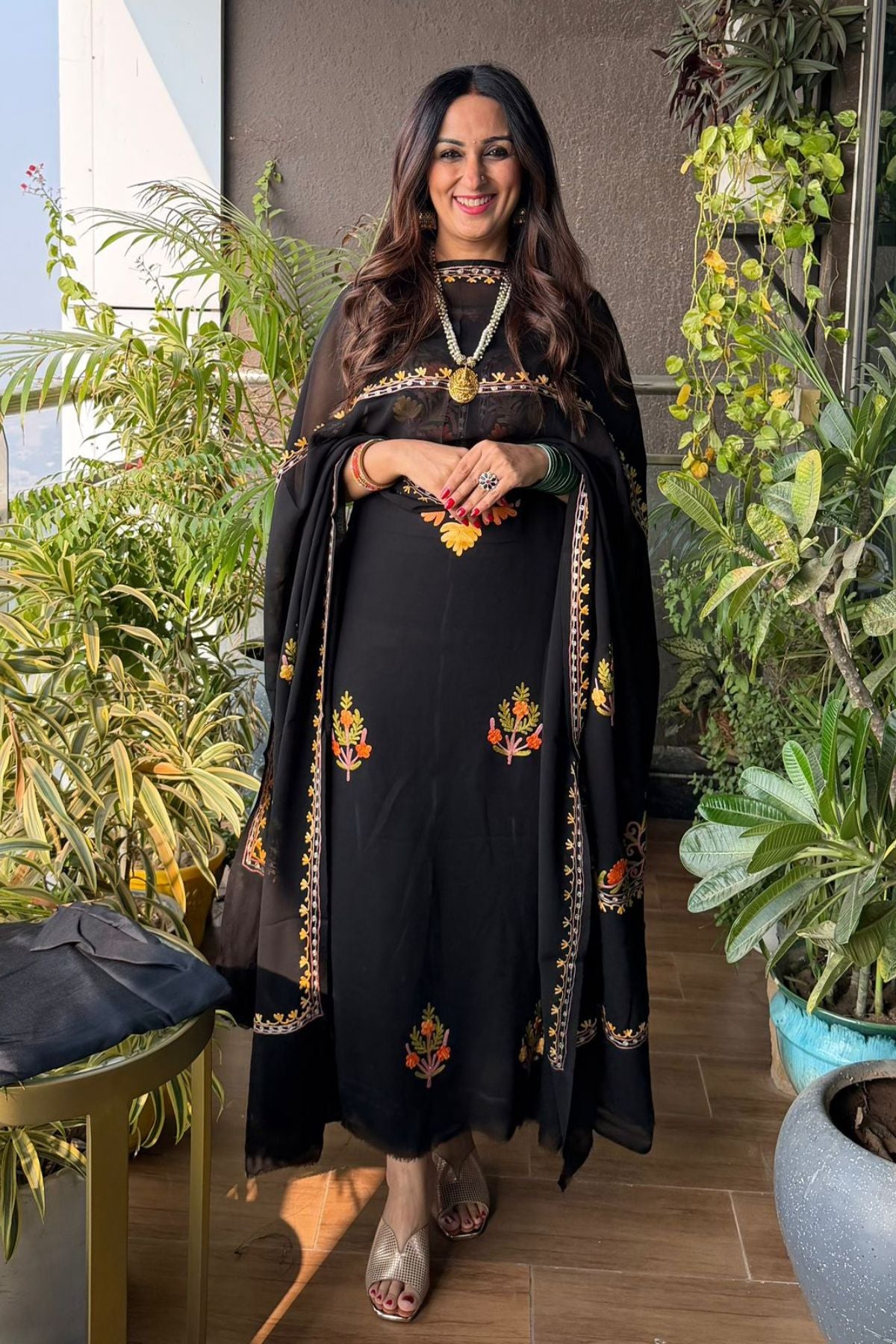 Georgette full suit set with Kashmiri embroidery