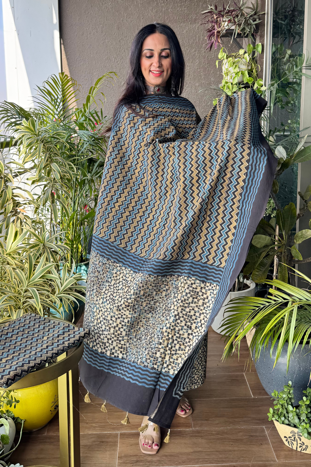 Box pattern suit with zigzag dupatta