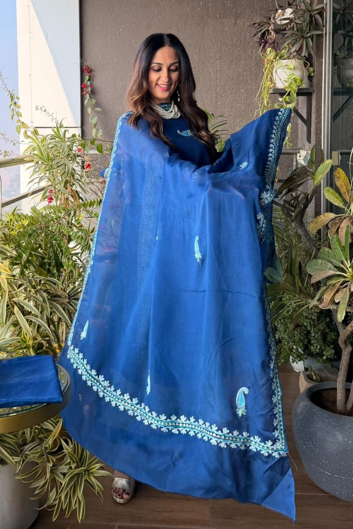 Kashmiri Aari embroidery on premium crepe full sets!!