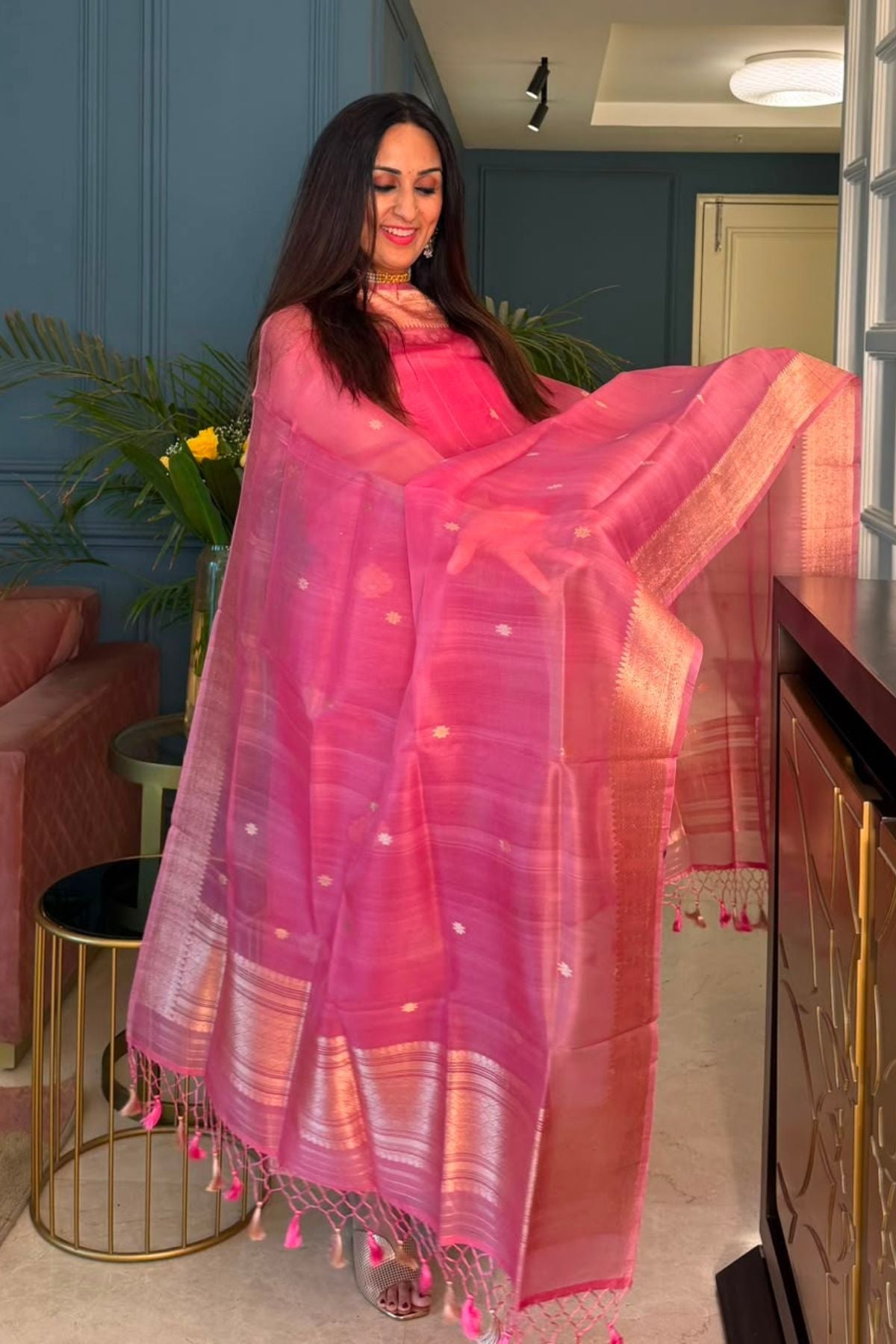 Banarasi weave on pure Linen silk!!