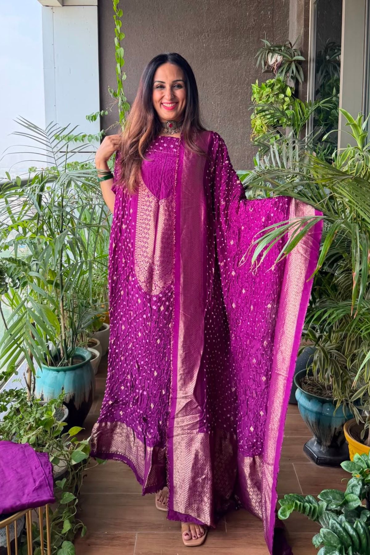 Pure gaji silk full set with hand done bandhani and zari weaving!!