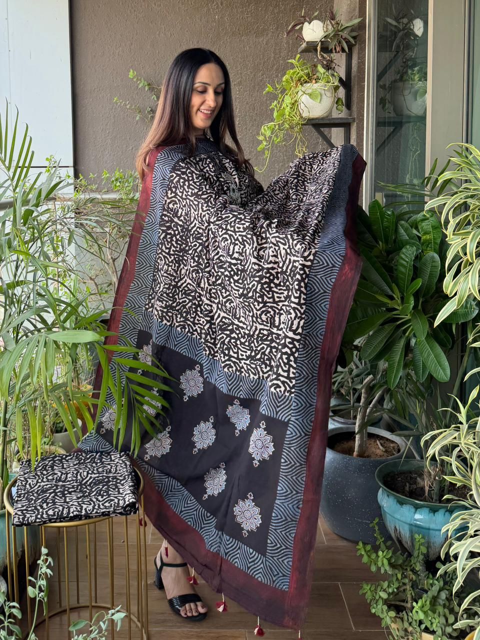 Handblocked Ajrakh Taj cotton full sets!!