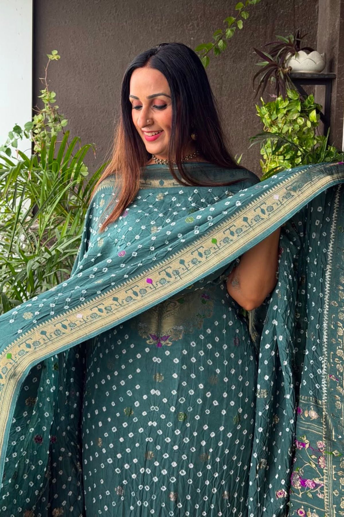 Pure gaji silk full set with hand done bandhani and zari weaving!!