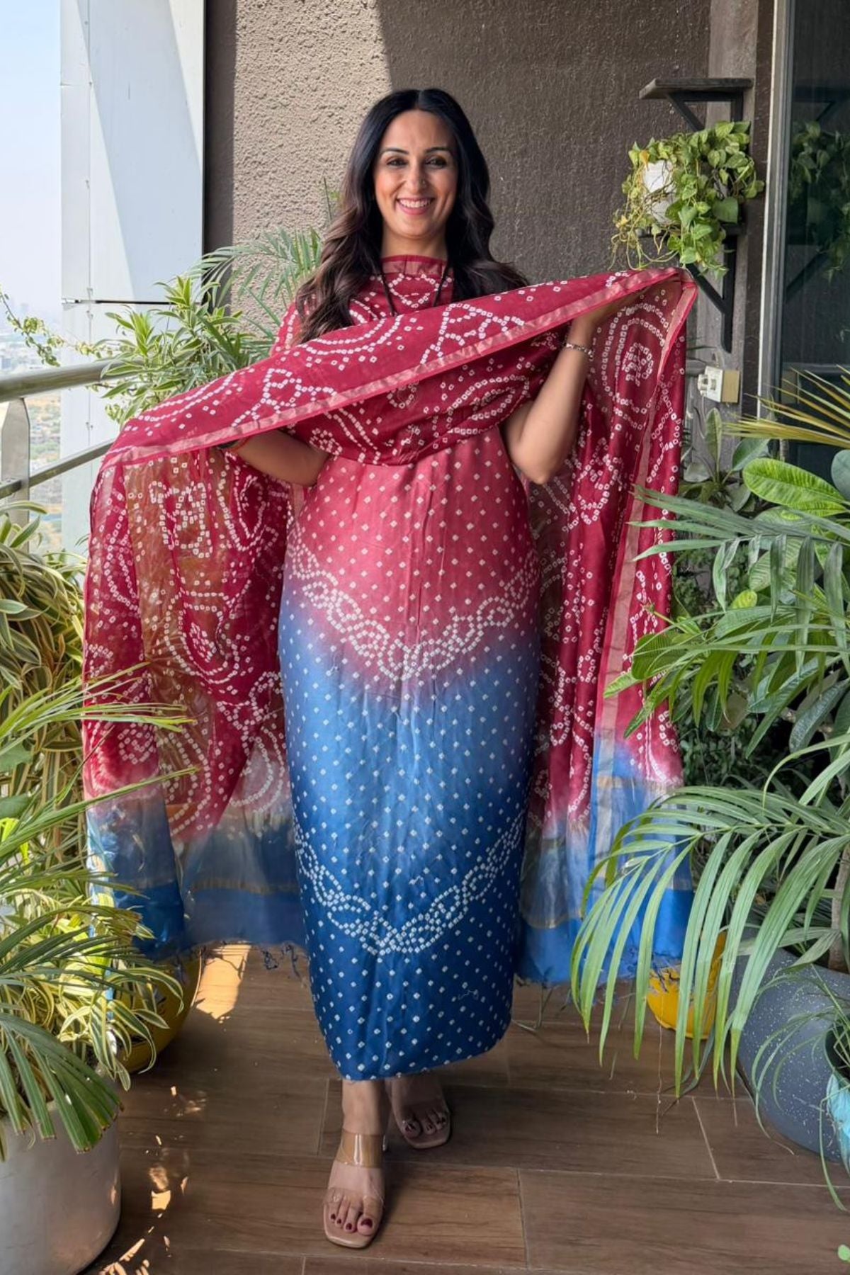 Bandhani kurta dupatta set on shaded Chanderi silk!!