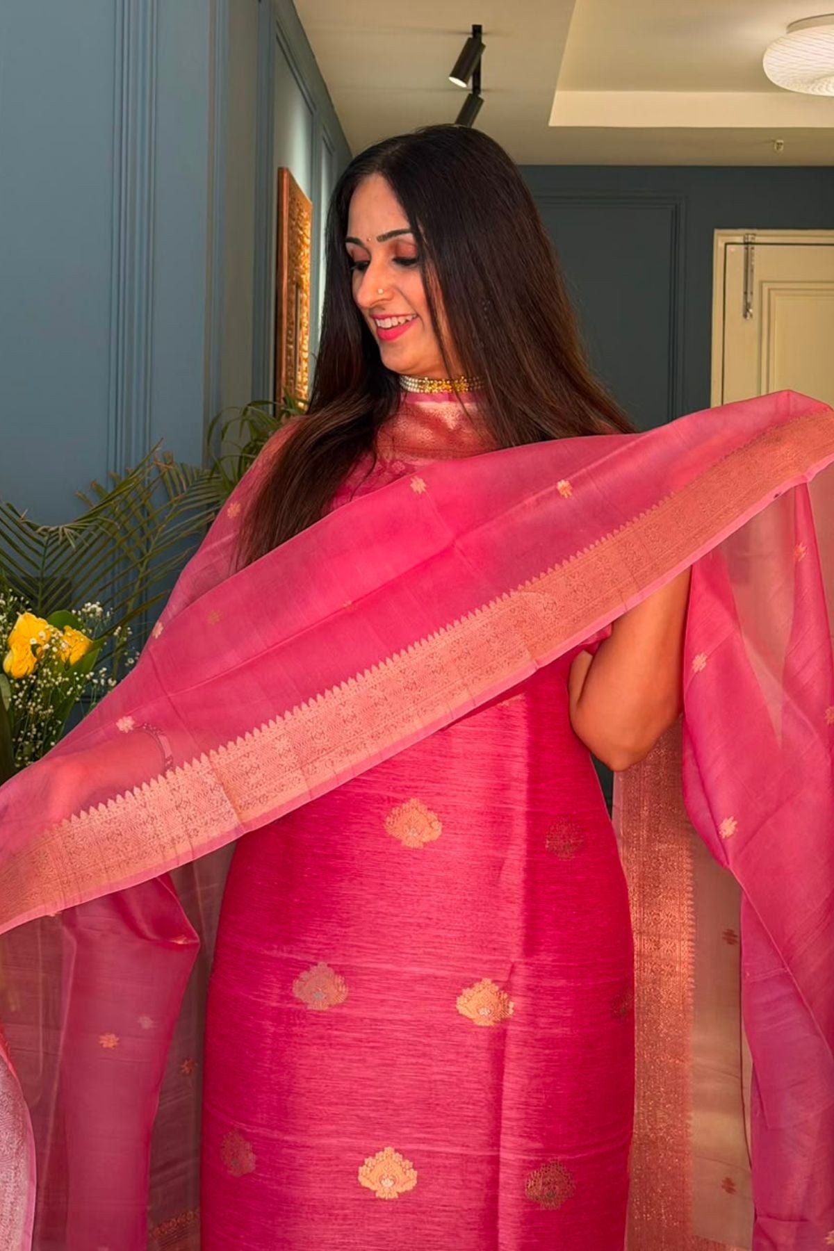 Banarasi weave on pure Linen silk!!
