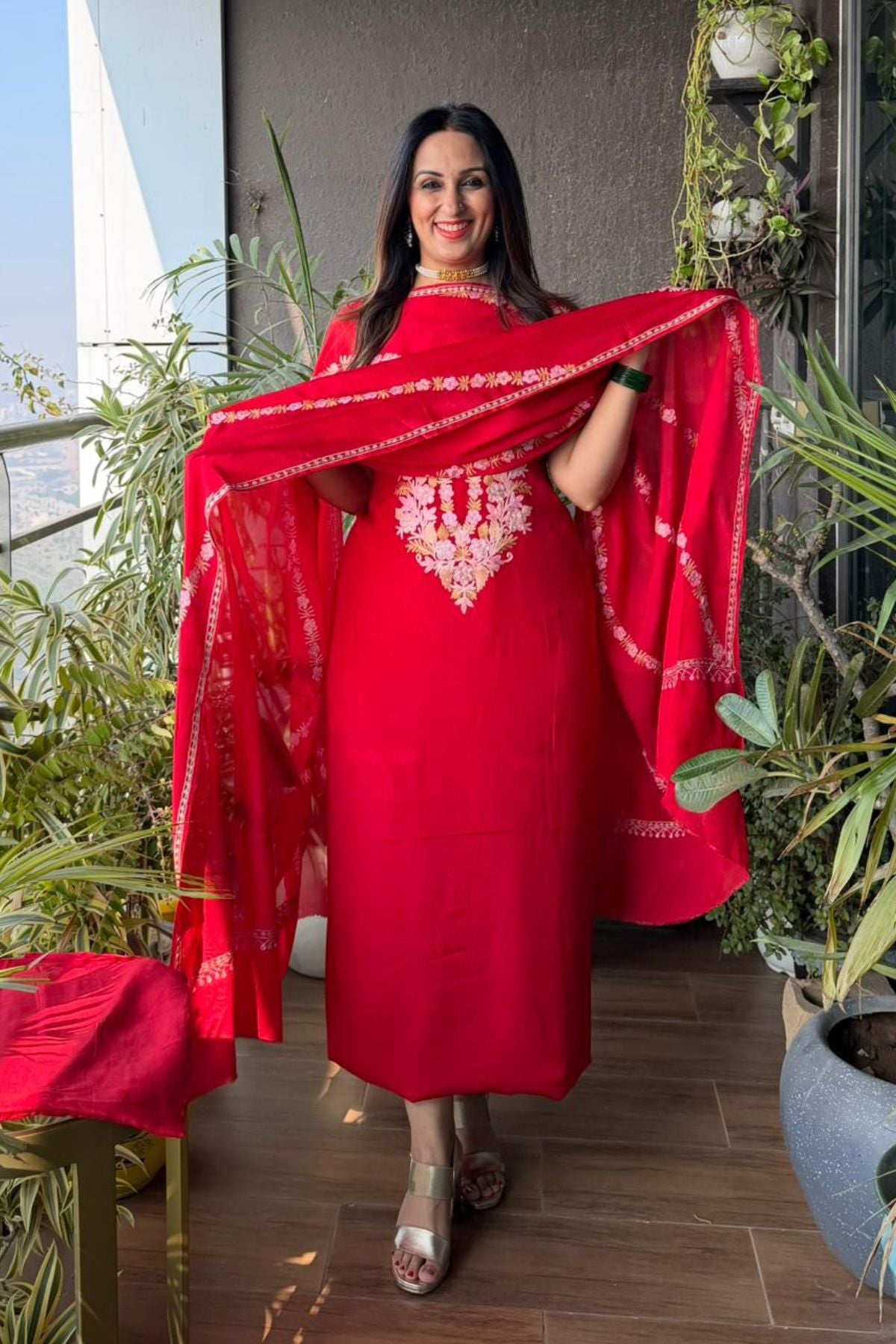 Chinon full sets with Kashmiri Aari embroidery!!!