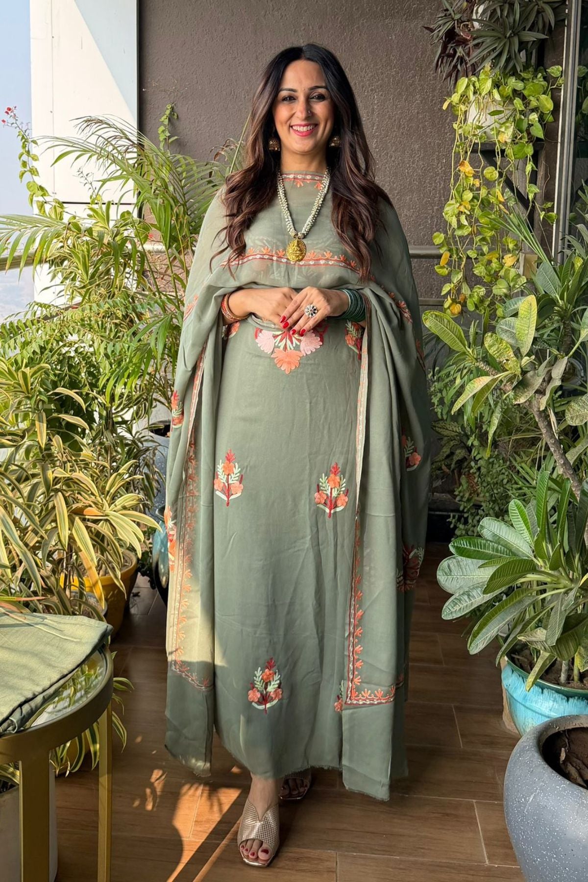 Georgette full suit set with Kashmiri embroidery