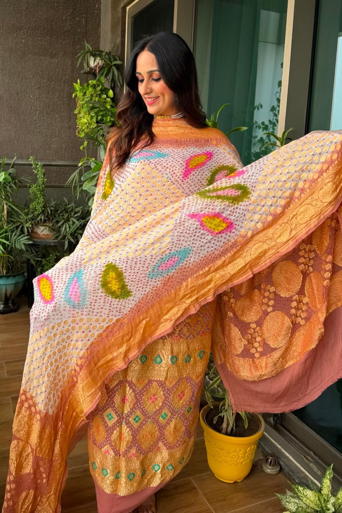 Banarasi khaddi georgette with red Bandhani kurta dupatta set!!!