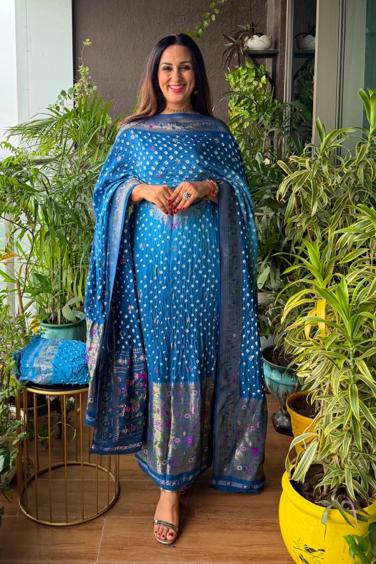 Pure gaji silk full set with hand done bandhani and zari weaving!!