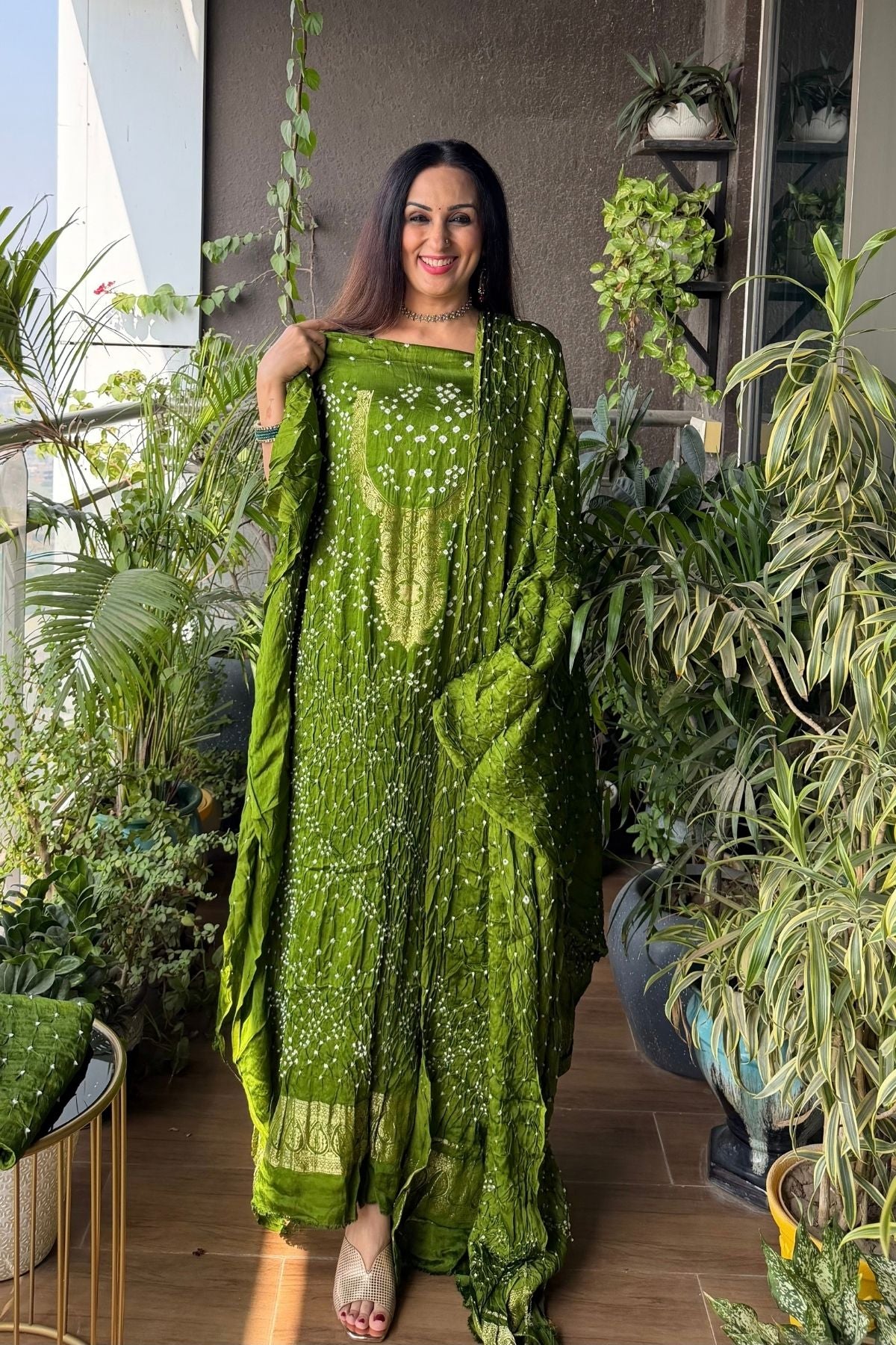 Pure modal silk full set with hand done bandhani and zari weaving!!