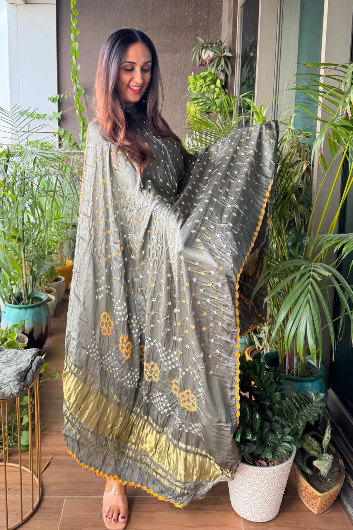 Hand done BANDHANI full set on pure modal!!
