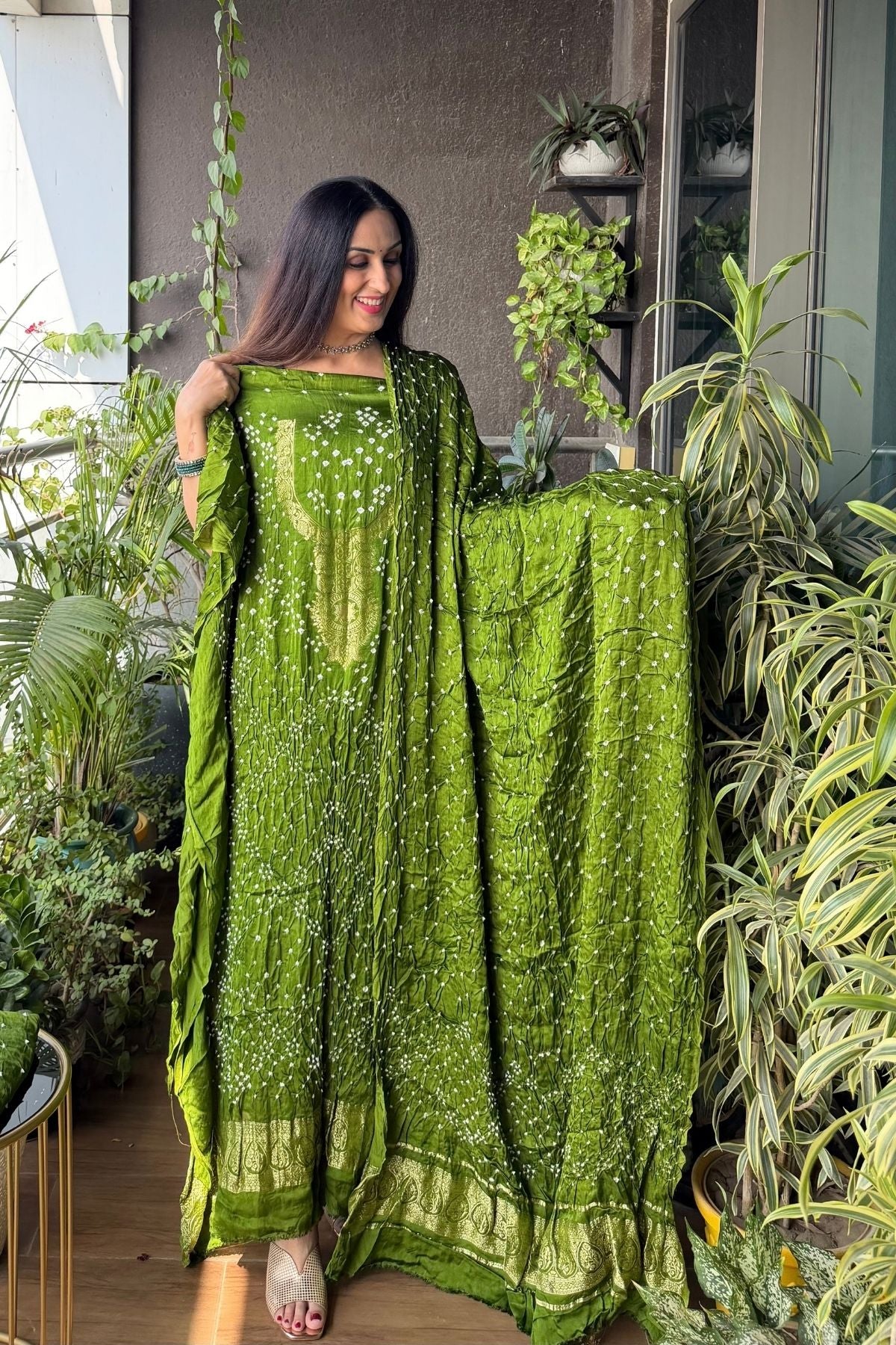 Pure modal silk full set with hand done bandhani and zari weaving!!
