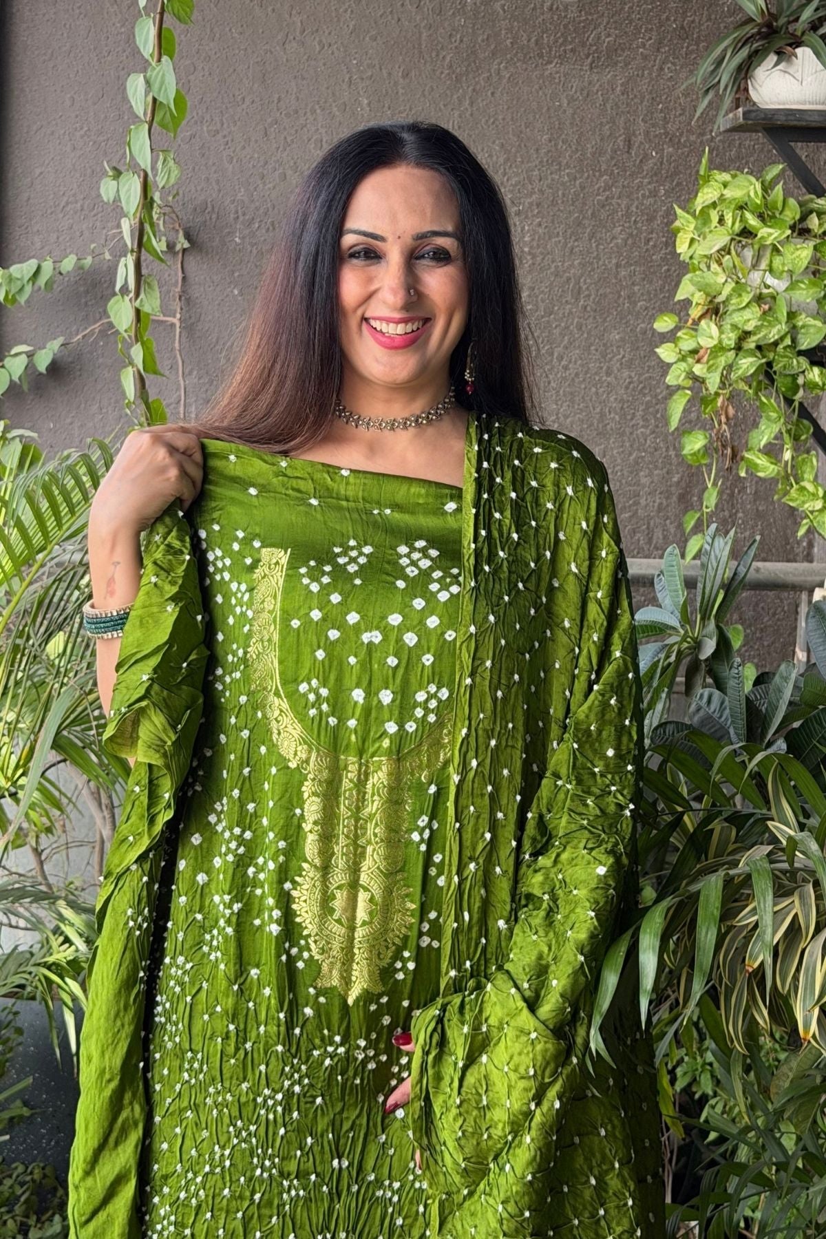 Pure modal silk full set with hand done bandhani and zari weaving!!