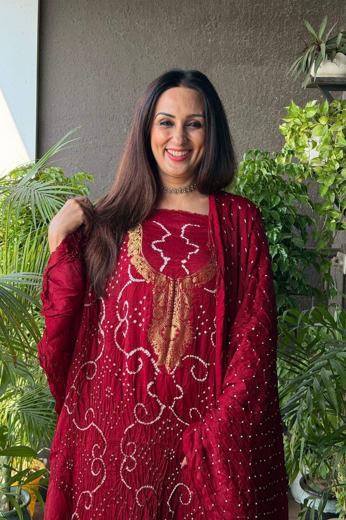 Pure modal silk full set with hand done bandhani and zari weaving!!