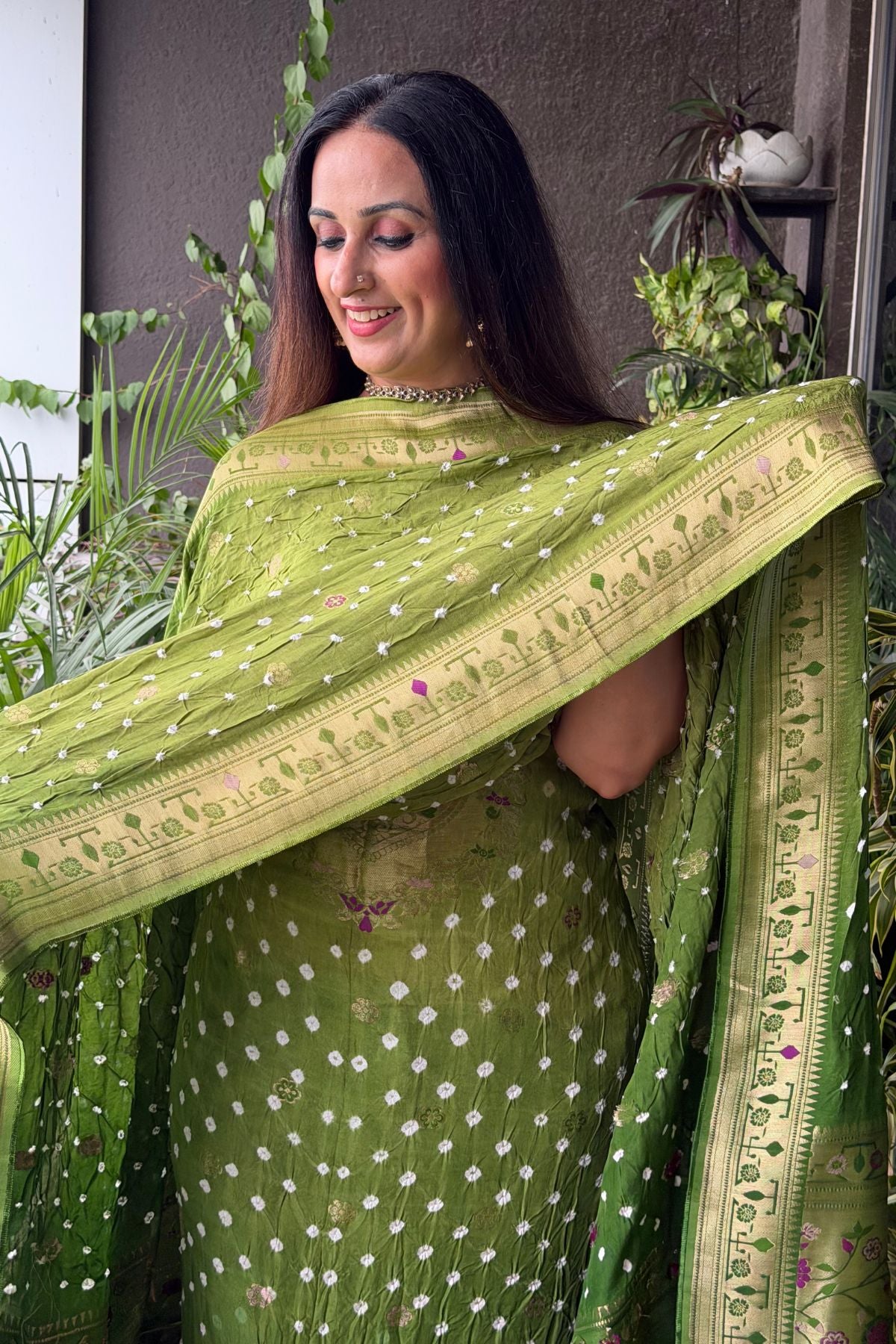 Pure gaji silk full set with hand done bandhani and zari weaving!!