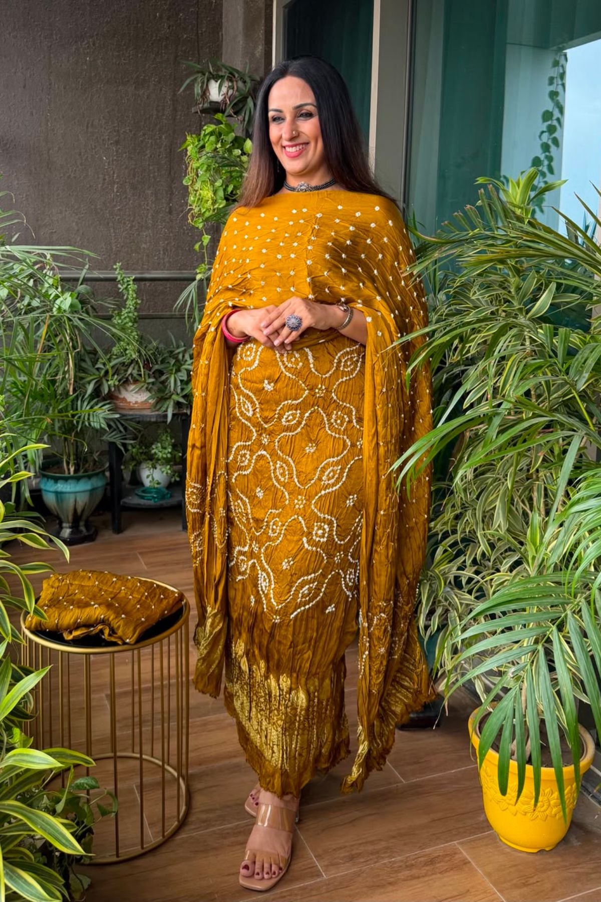 Bandhani with nakshi zari work on pure modal!!