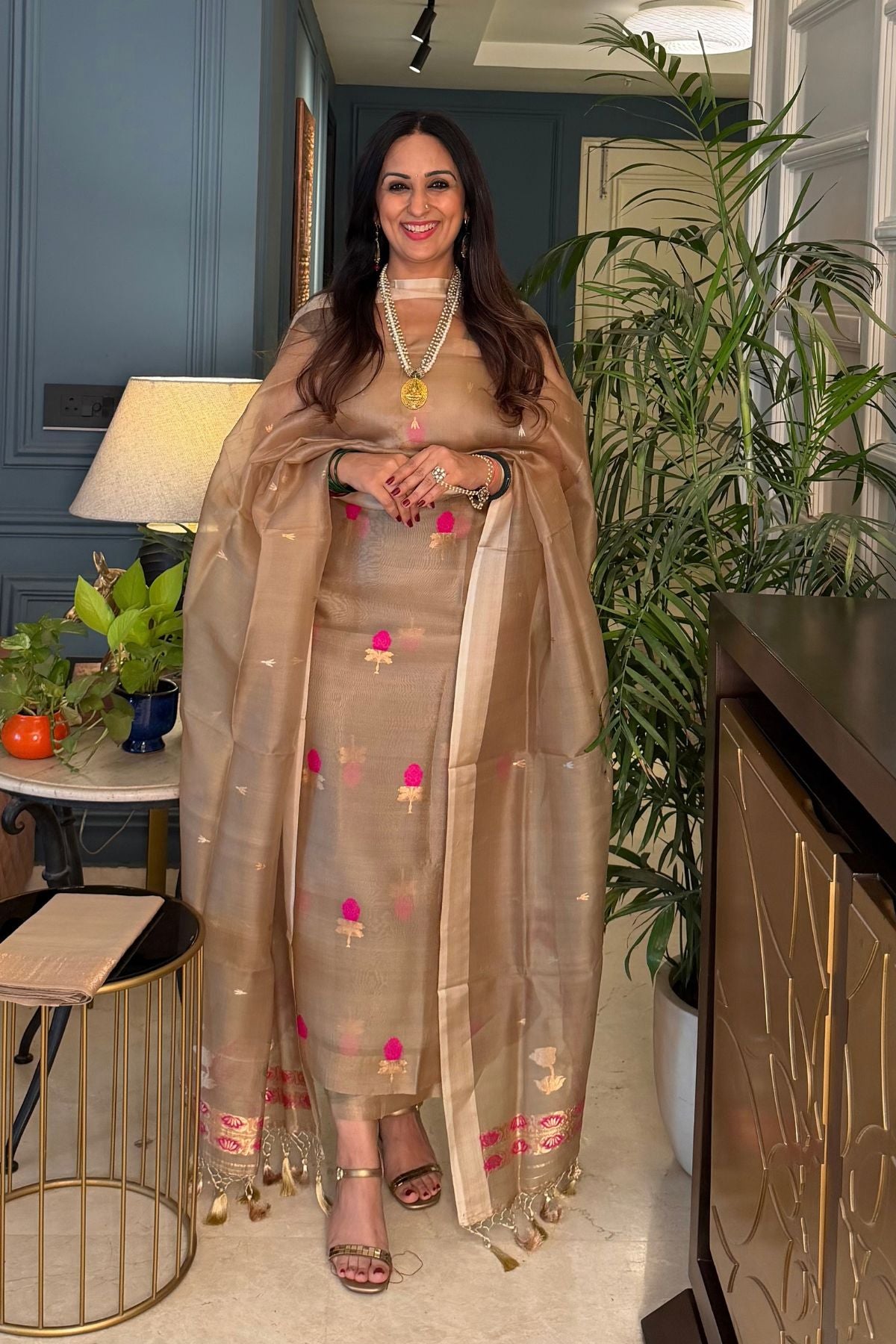 Handwoven pure raw mango silk suit sets!!