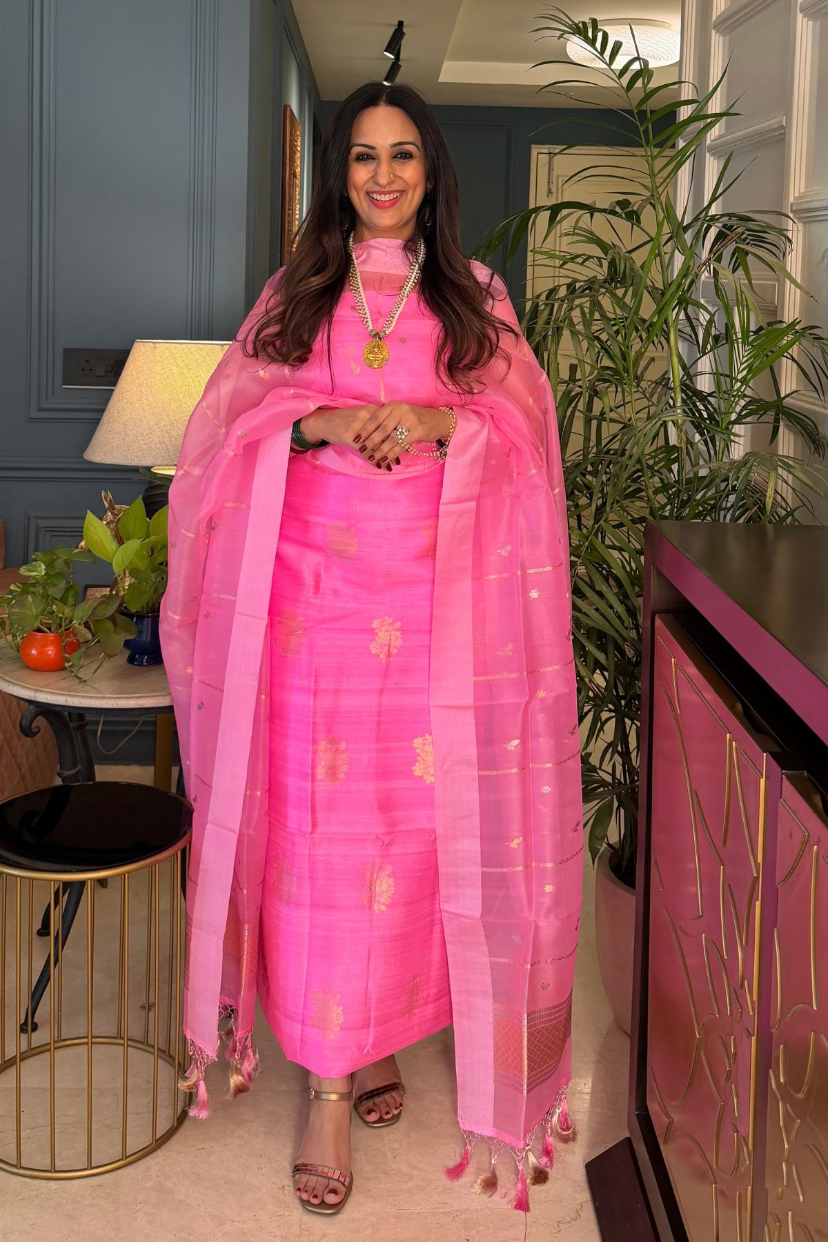 Handwoven Banarasi full sets in pure Raw silk!!