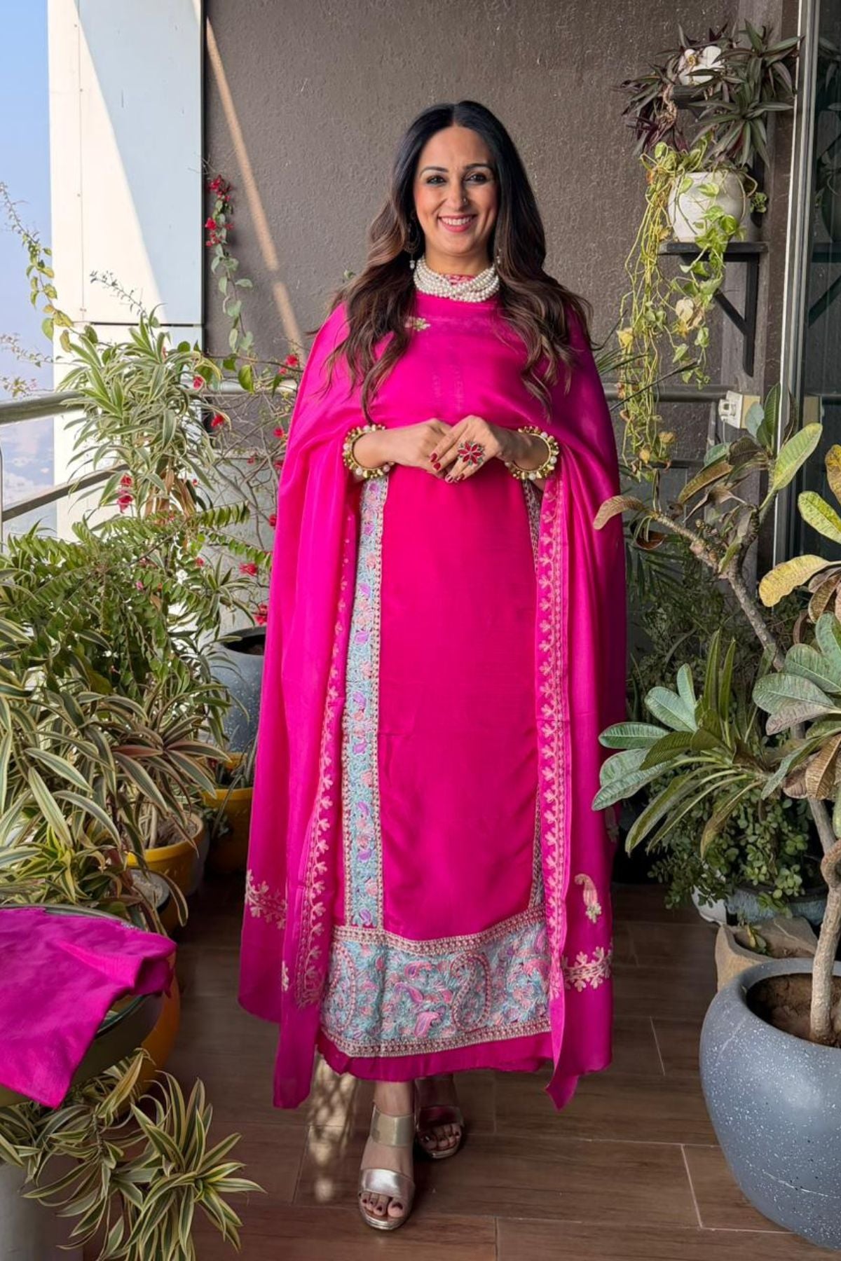 Kashmiri Aari embroidery on premium crepe full sets!!