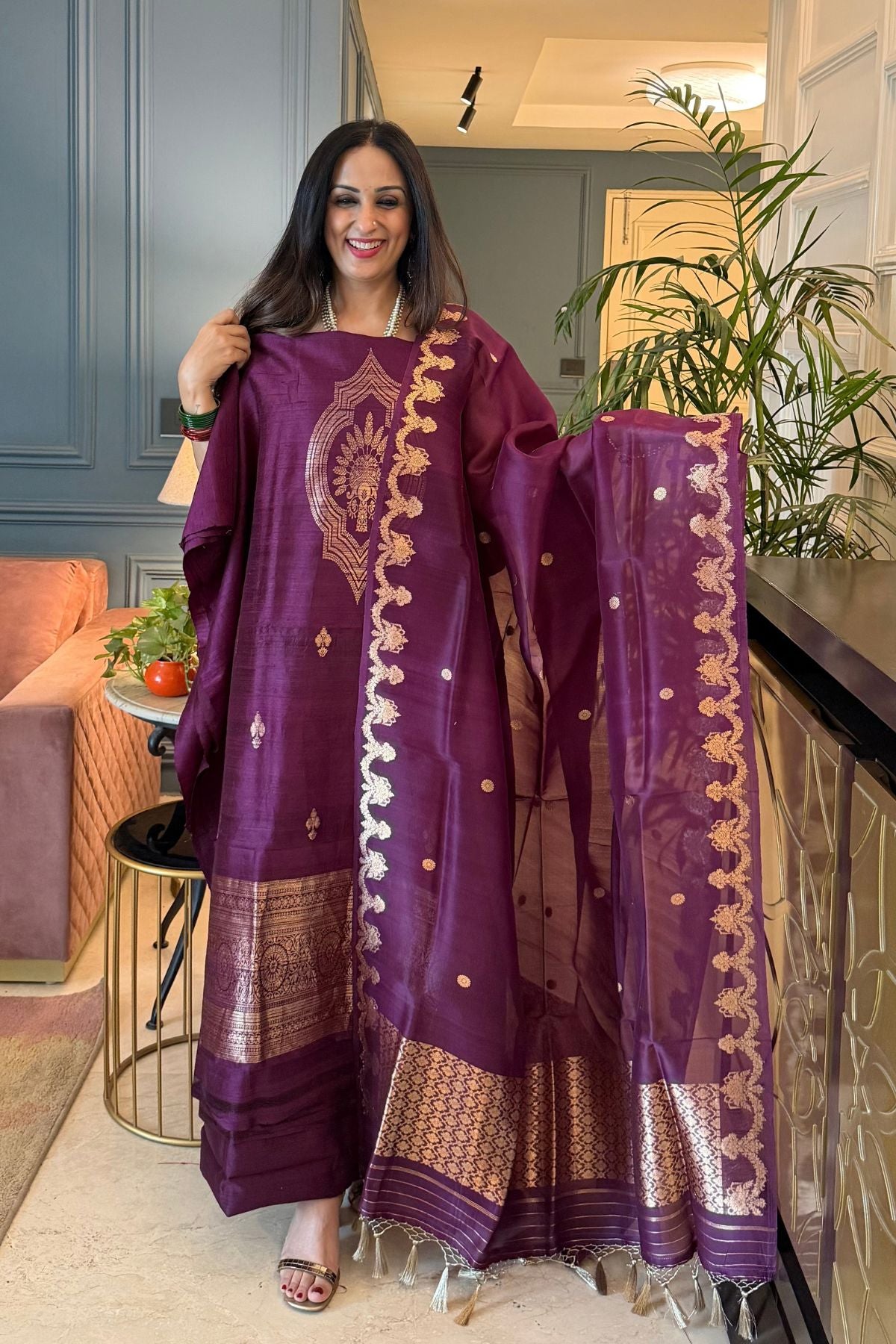 Handwoven Banarasi full sets in pure Raw silk!!