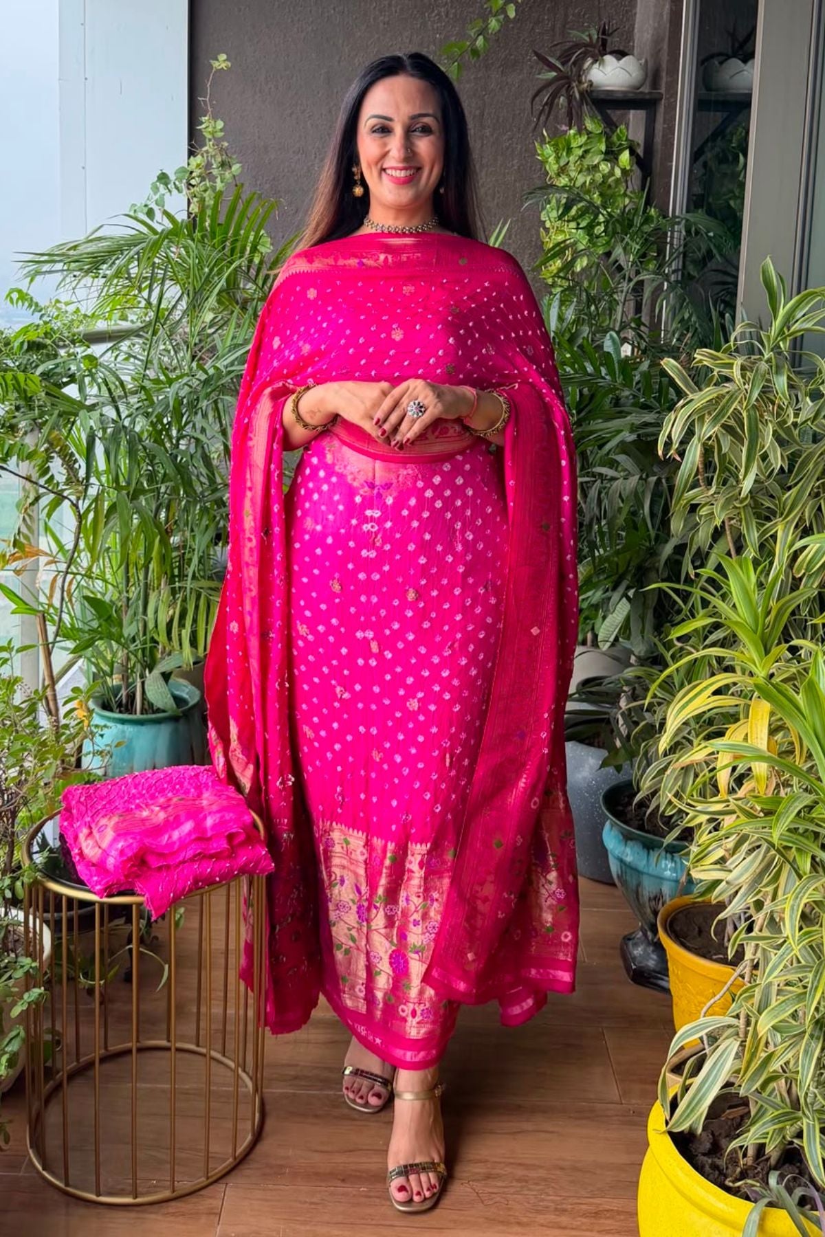 Pure gaji silk full set with hand done bandhani and zari weaving!!
