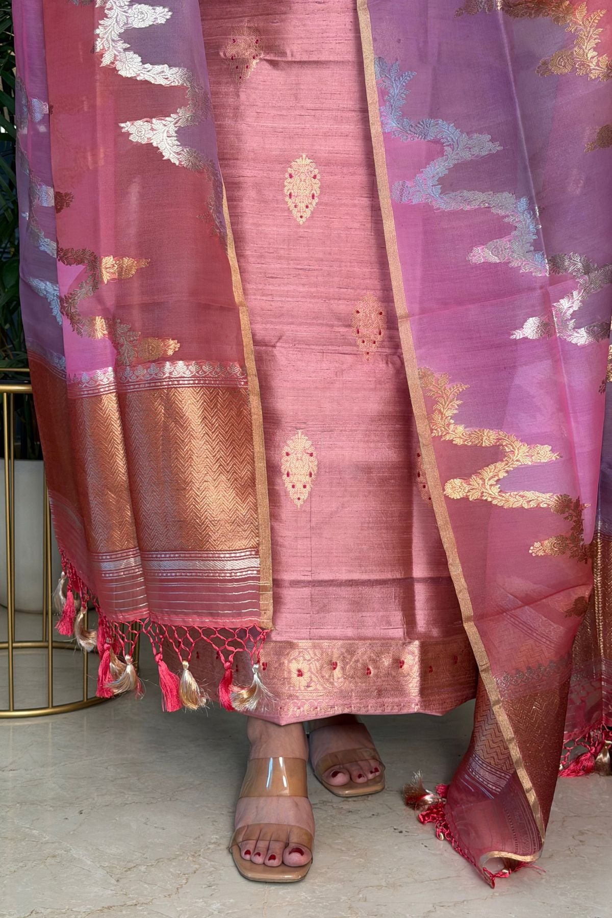 Pure Raw silk Banarasi set with pure Kora rangkaat dupatta!!