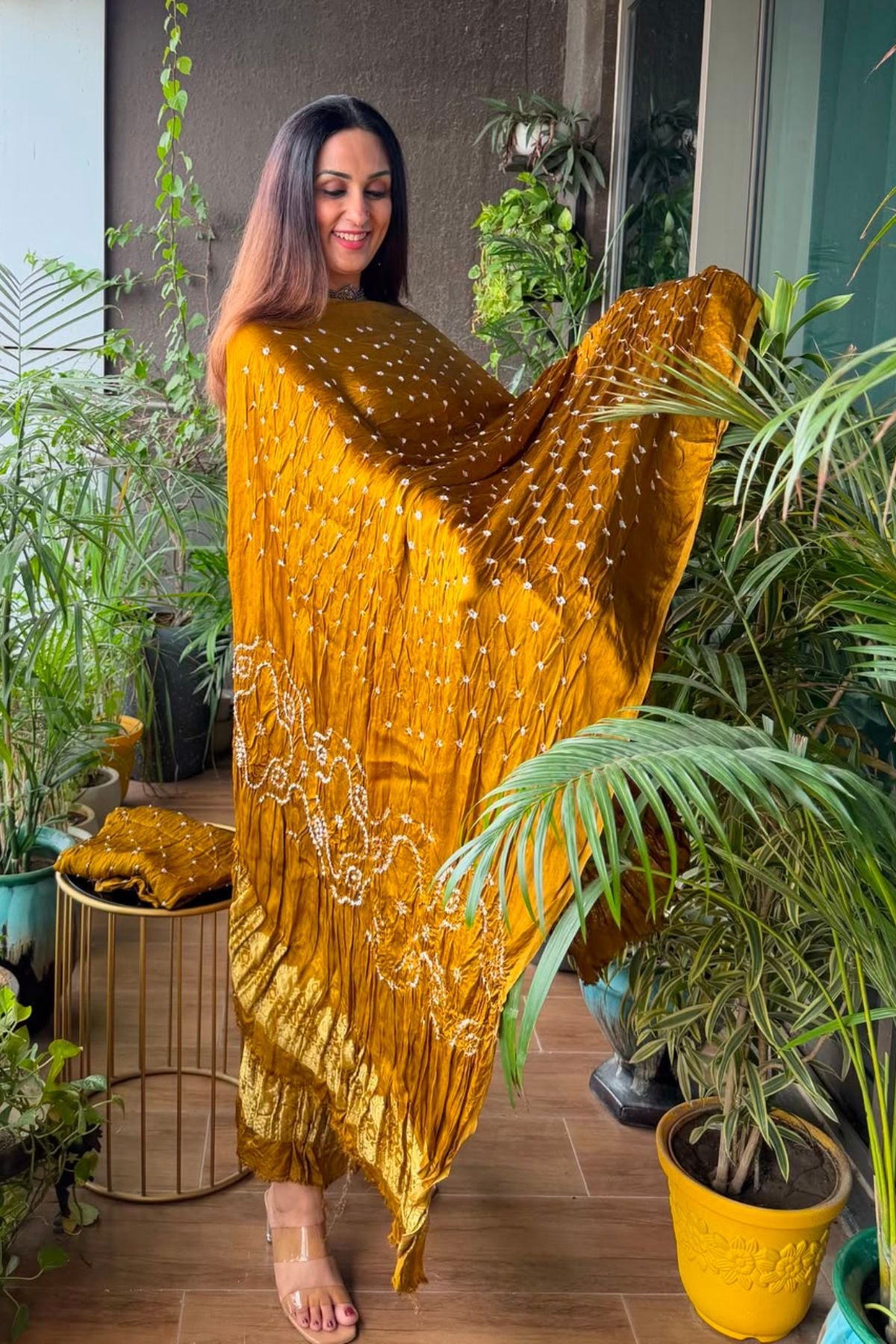 Bandhani with nakshi zari work on pure modal!!