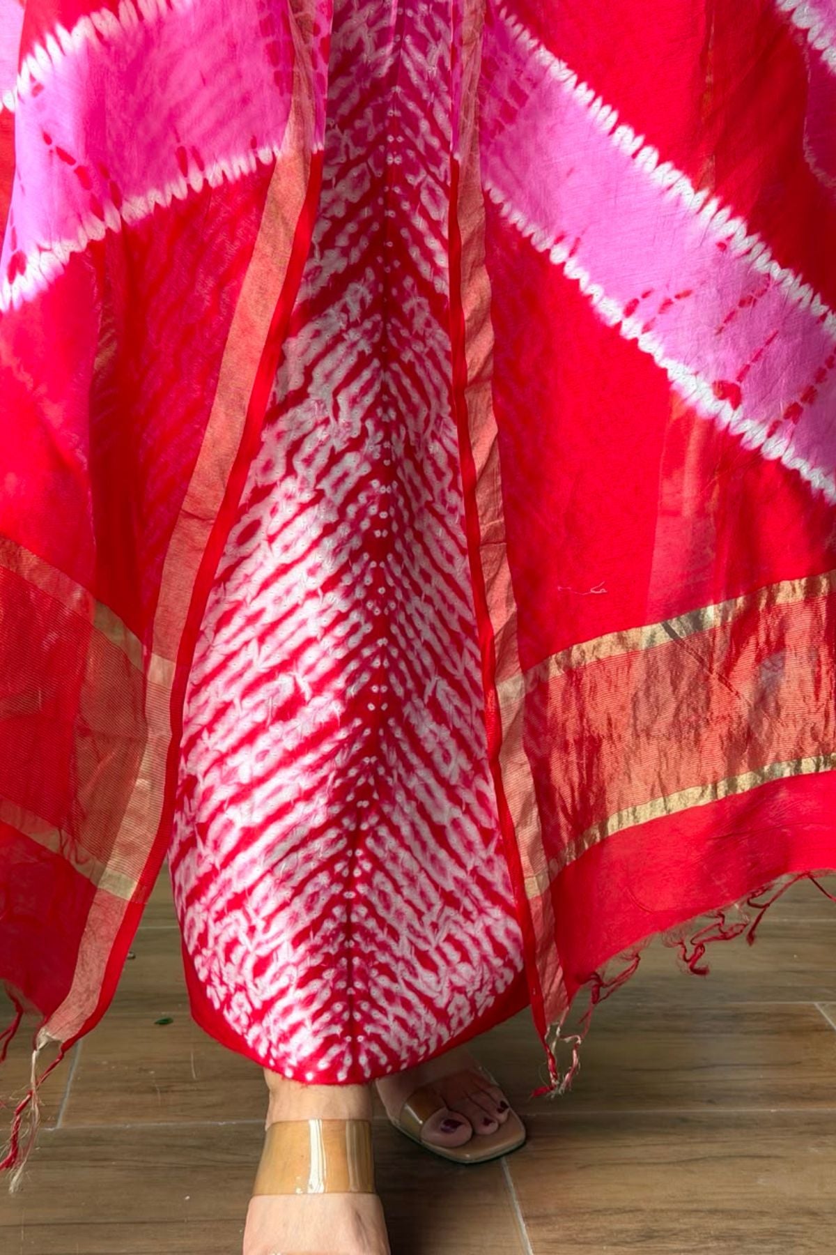Shibori tie and dye kurta dupatta set on pure Chanderi!