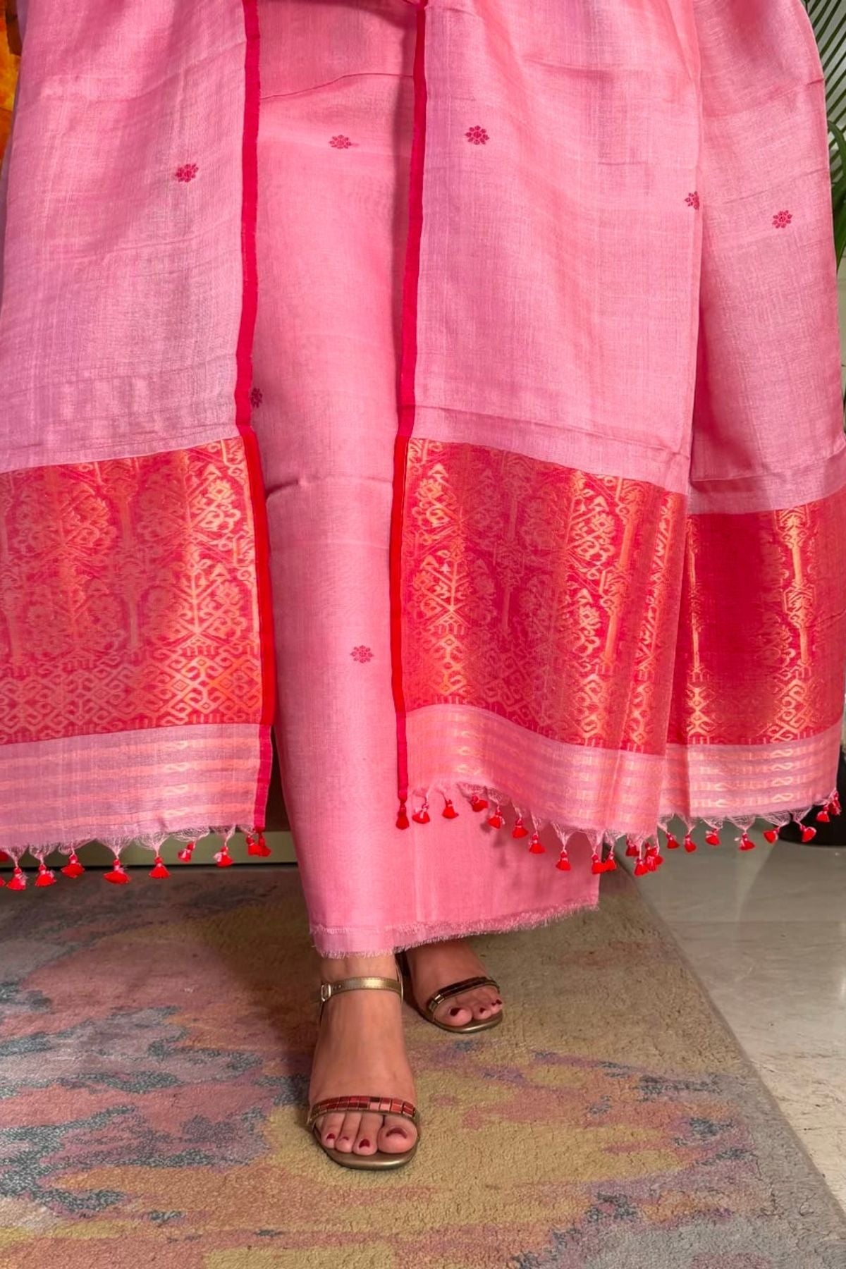 Tangail weave on Pure Tussar Silk -Kurta Dupatta set