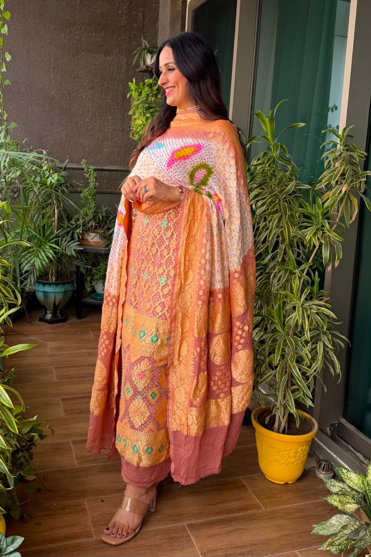Banarasi khaddi georgette with red Bandhani kurta dupatta set!!!