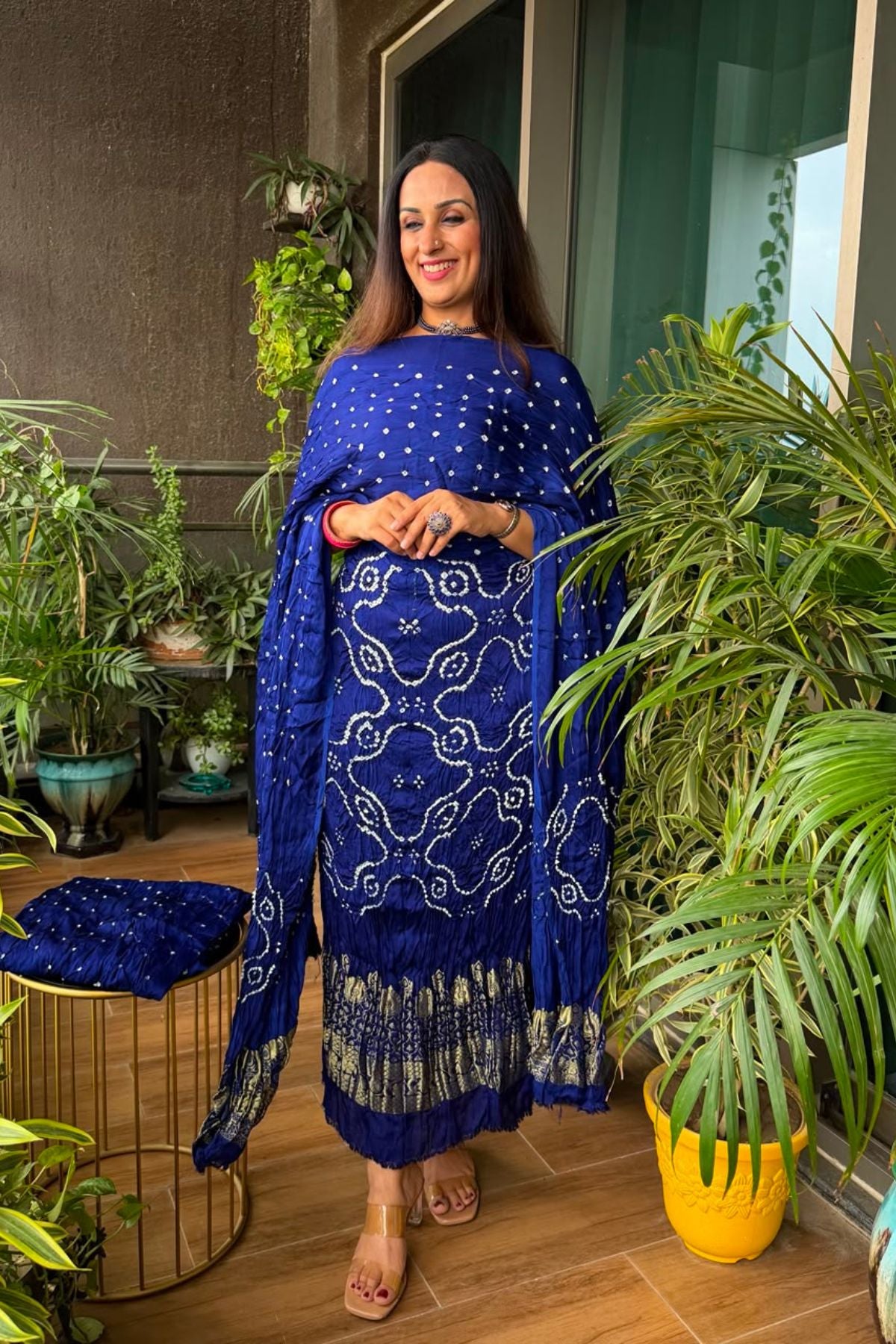 Bandhani with nakshi zari work on pure modal!!