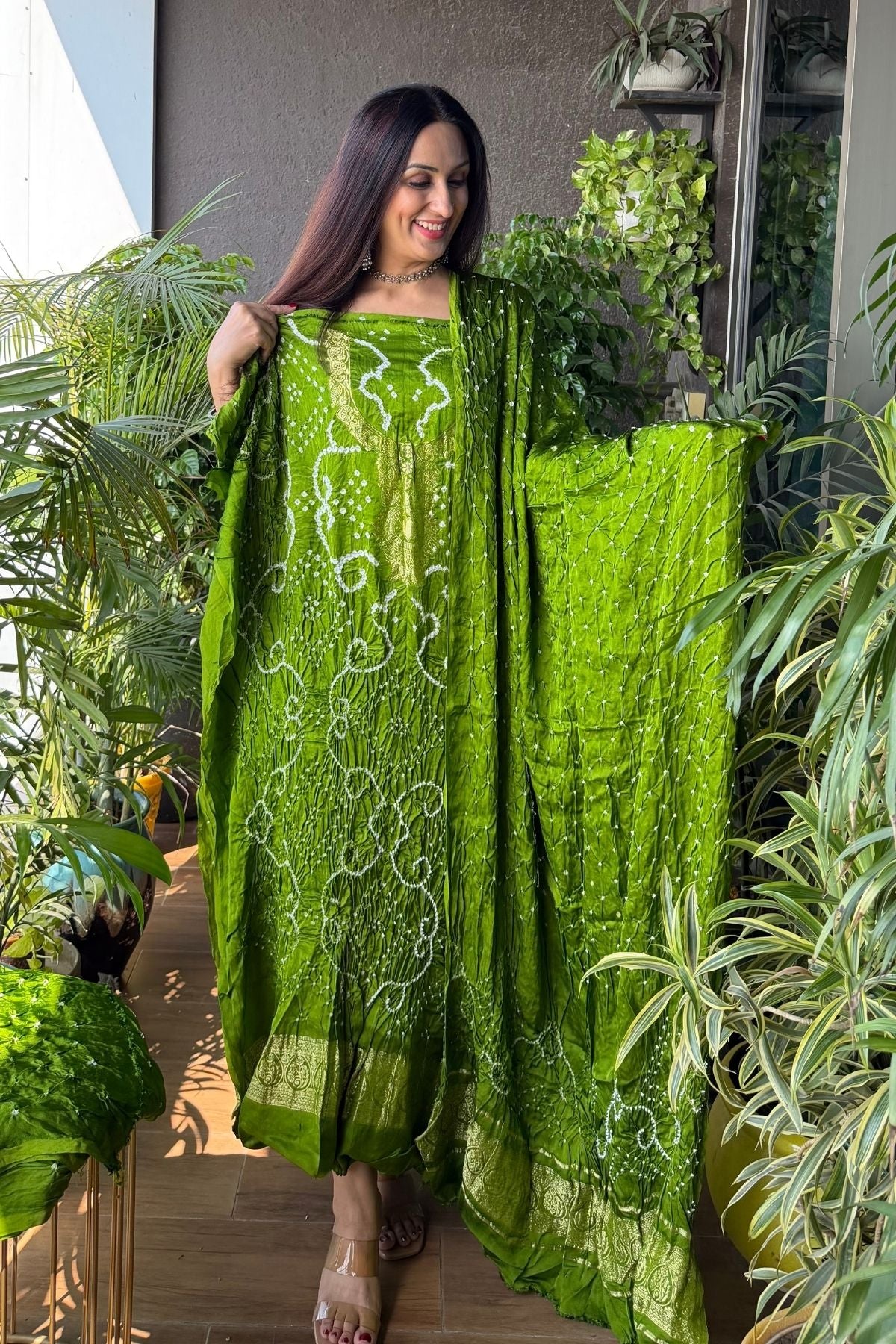 Pure modal silk full set with hand done bandhani and zari weaving!!